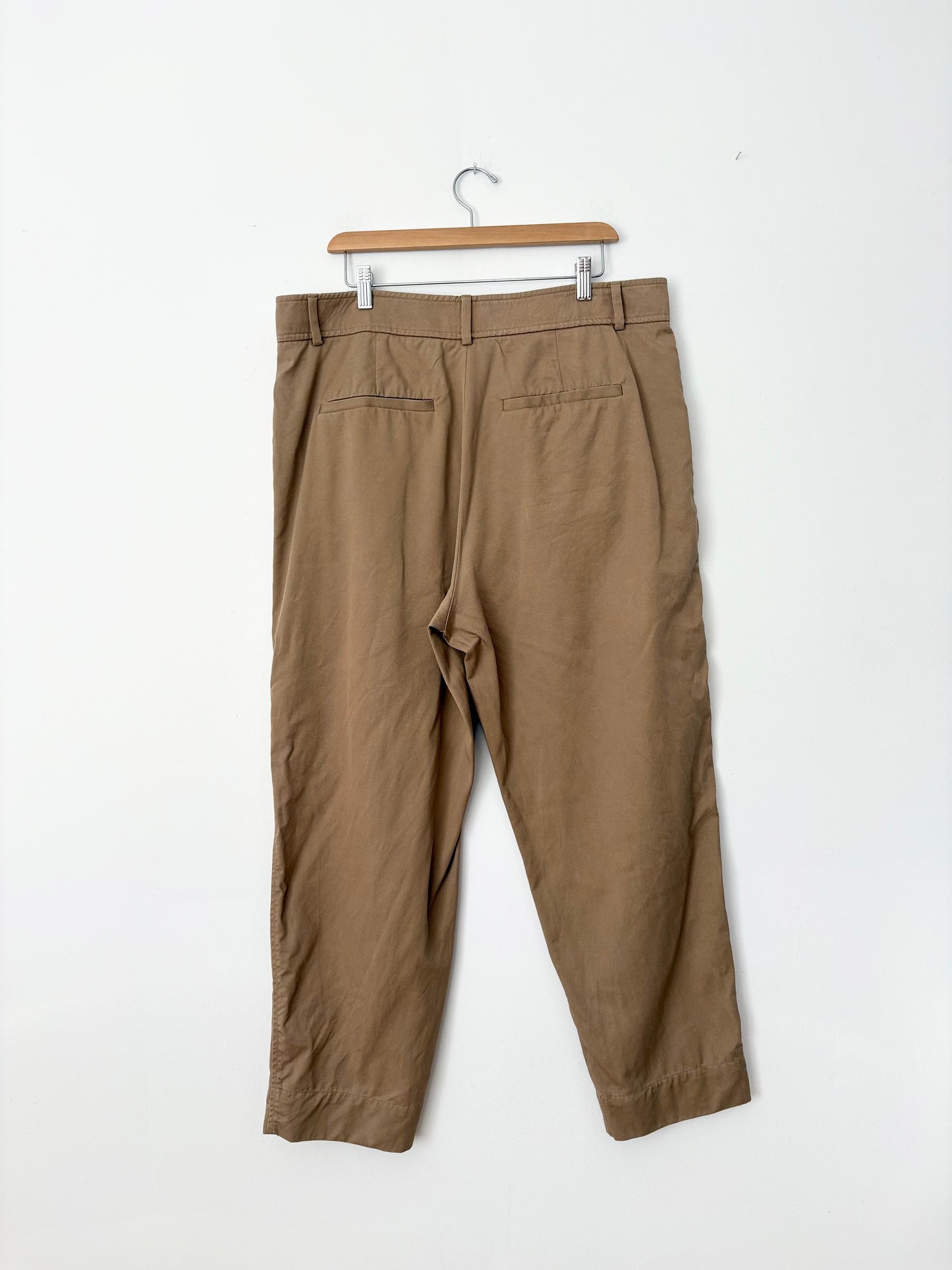 Everlane The draper taper pants in buttersmooth W36
