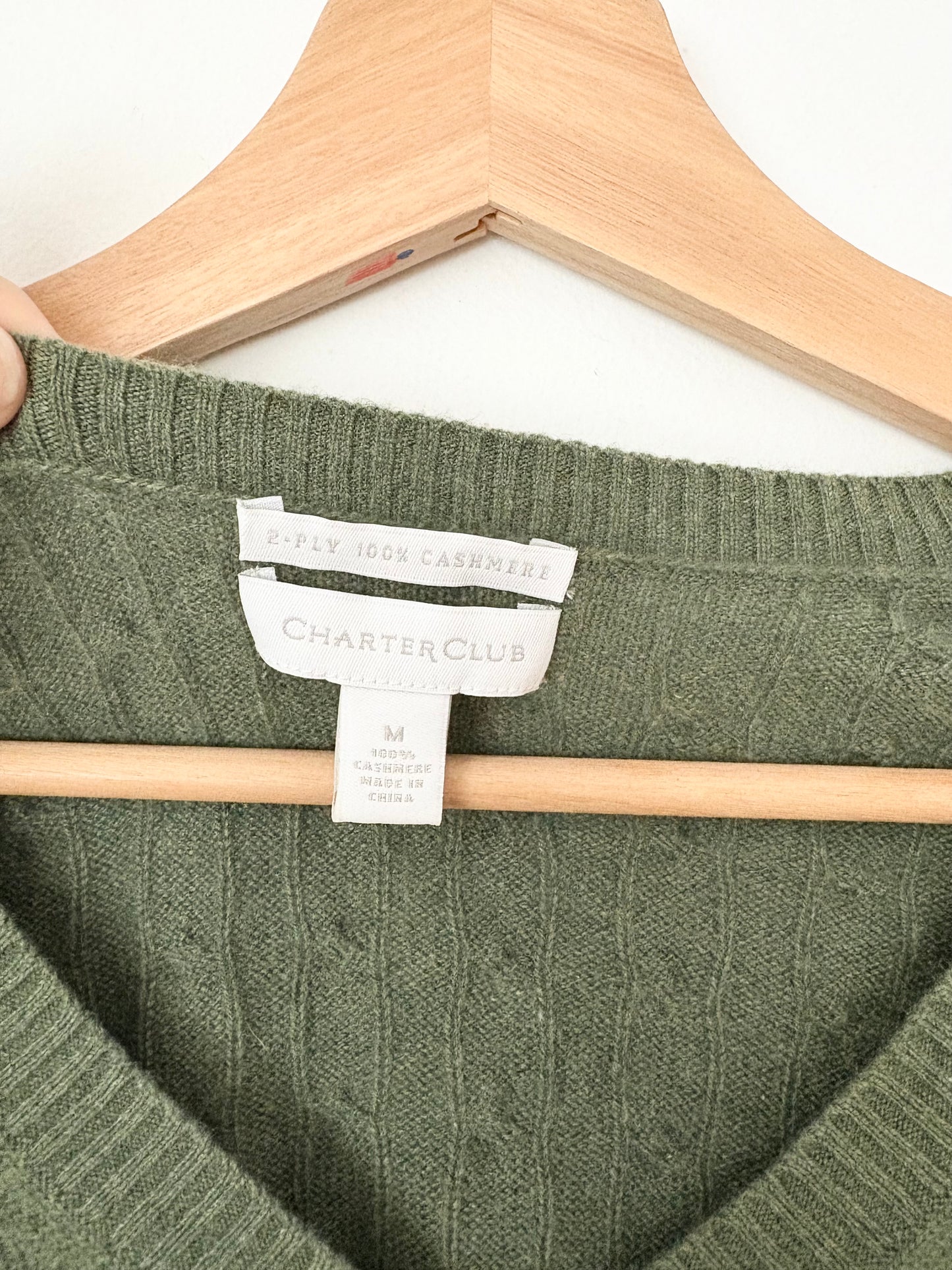 Charters club cashmere cable knit V neck sweater Medium