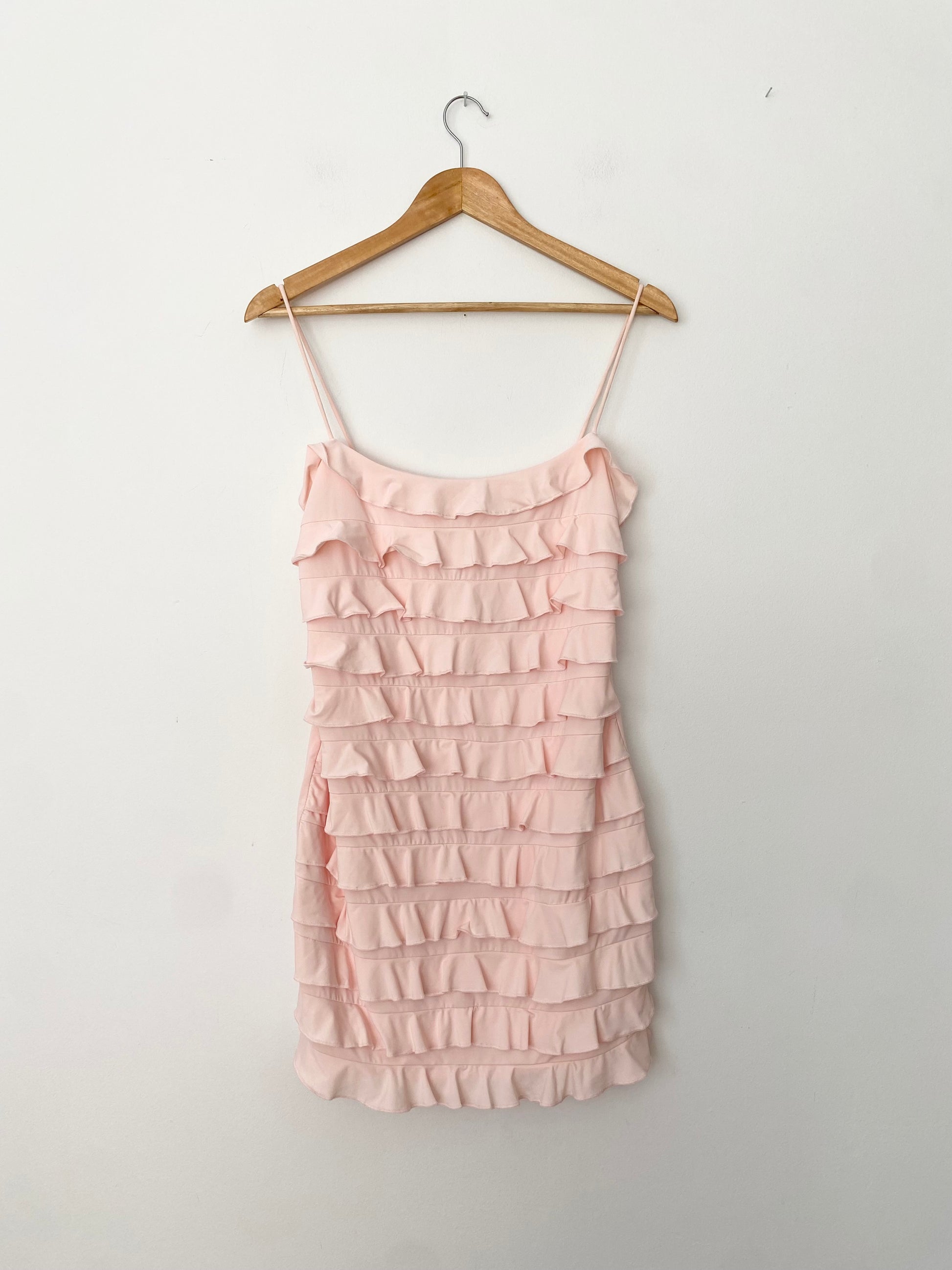 Edikted Nadya ruffle mini dress XL The Leftovers Edikted Nadya ruffle mini dress XL The Leftovers