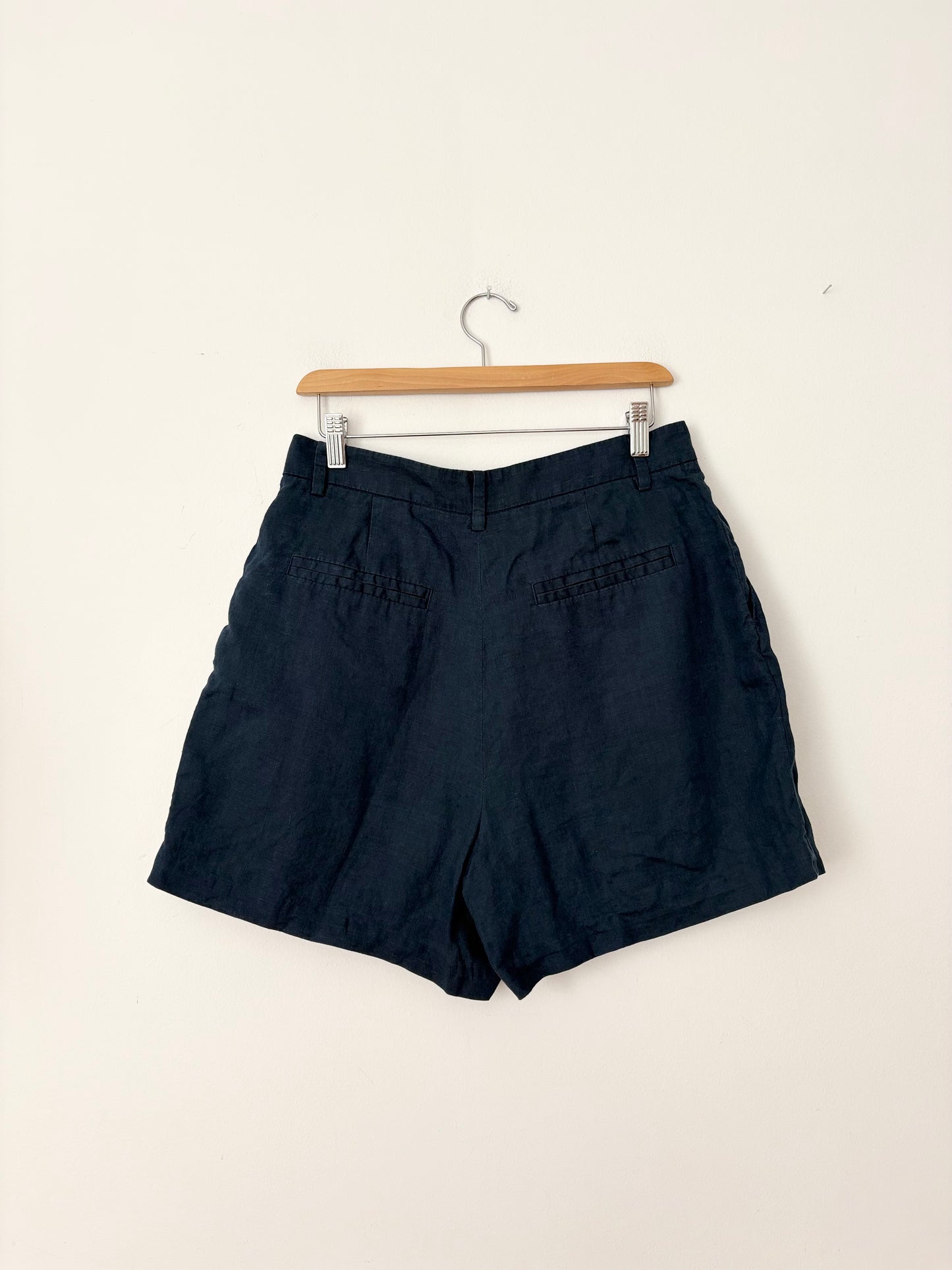Short en lin ajusté & Other Stories W29