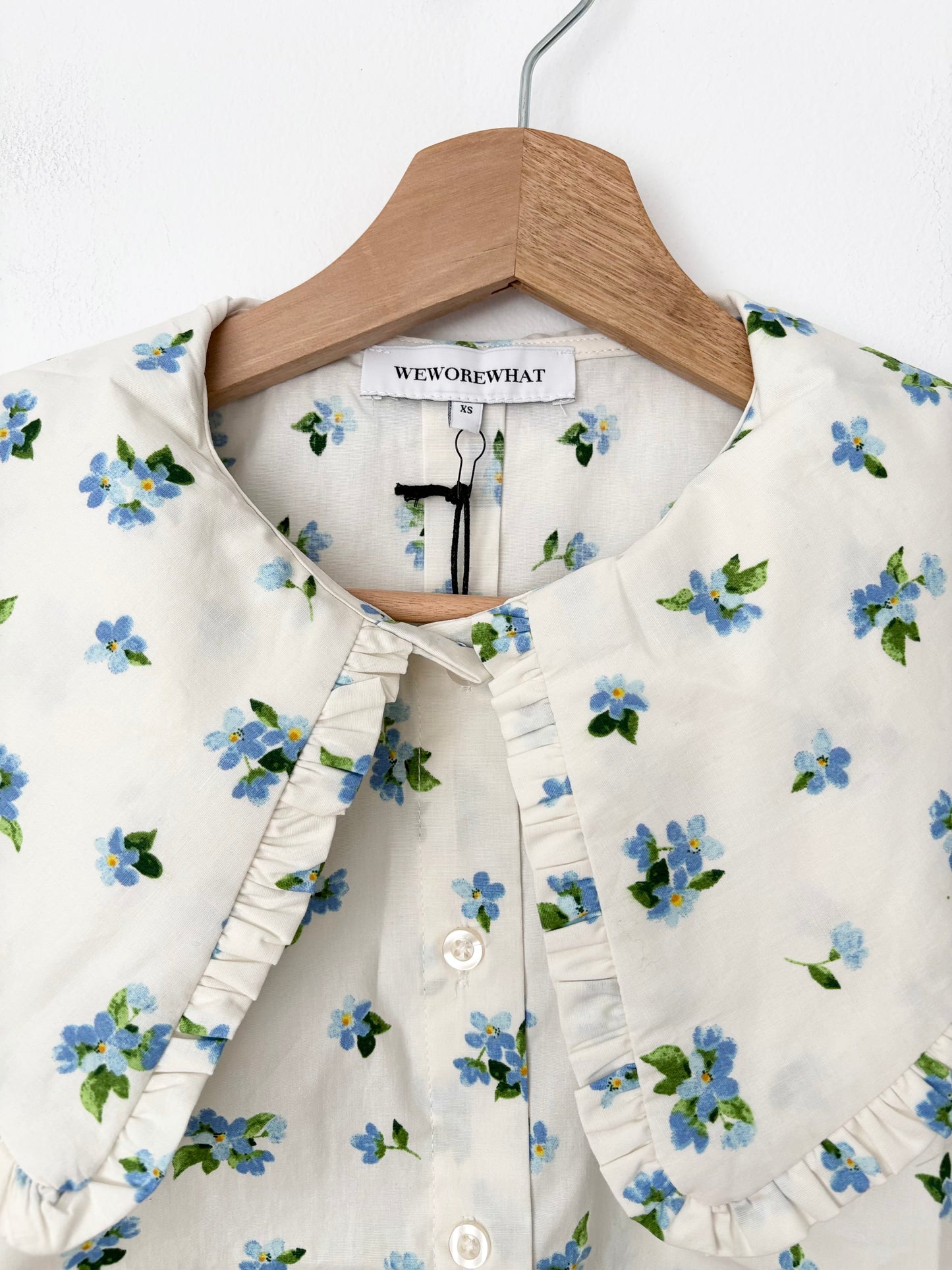 Weworewhat ruffle collar sleeveless blouse XS/S