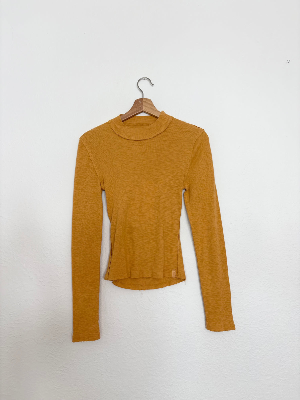 Free People cut-out back long sleeve top Small