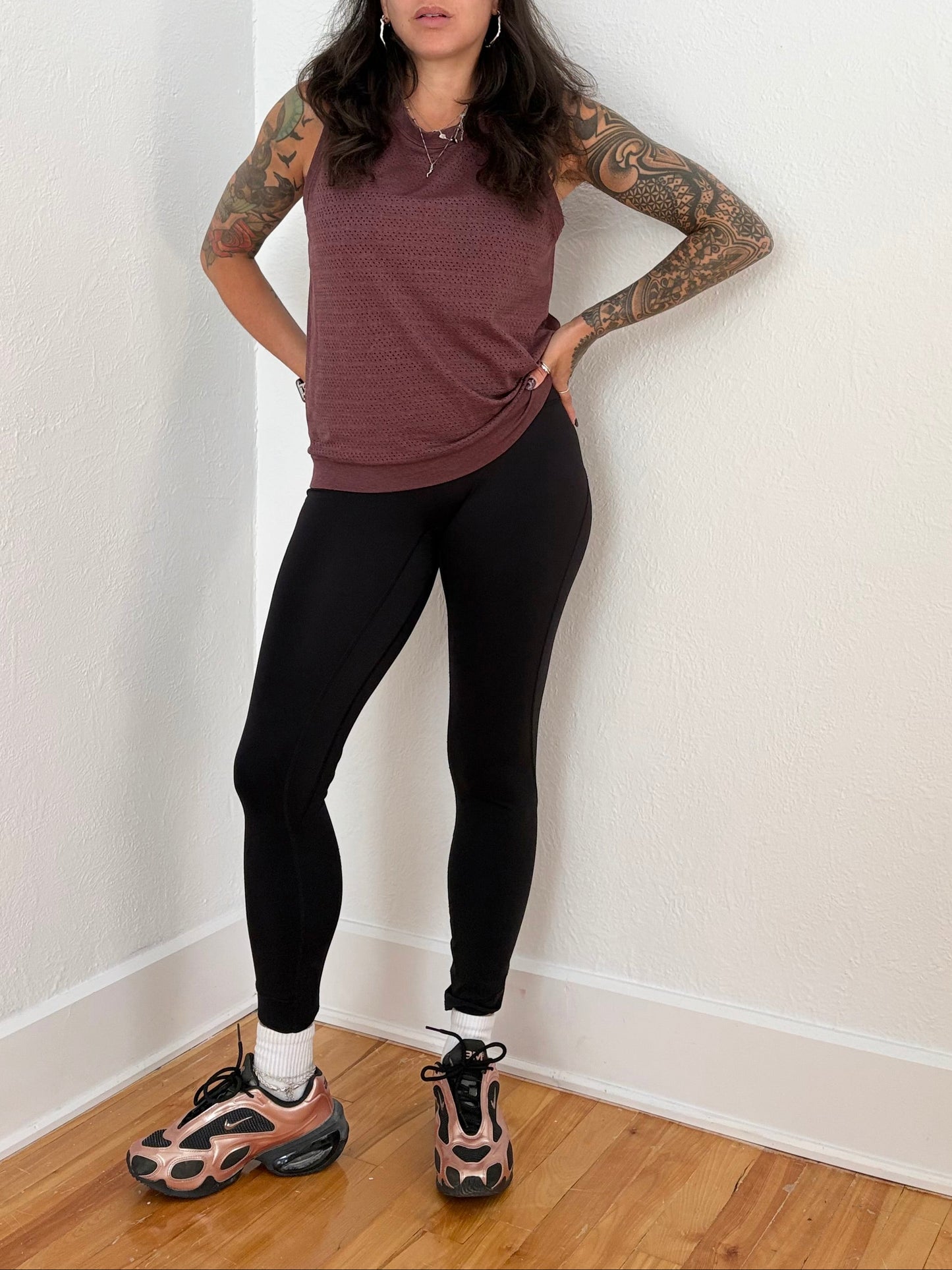 Lululemon Breeze by muscle tank size 8