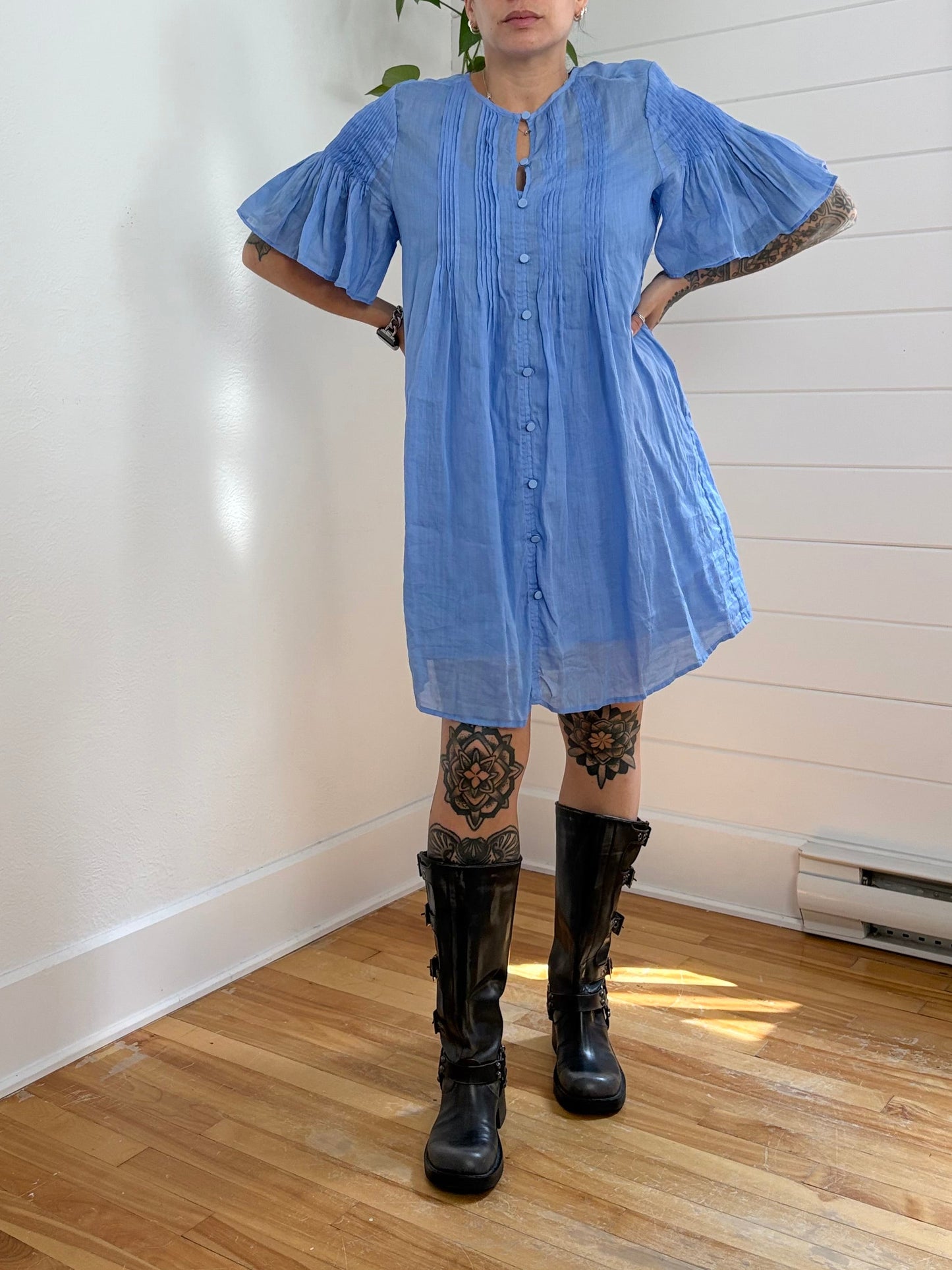 Banana Republic ramie pintuck dress Medium