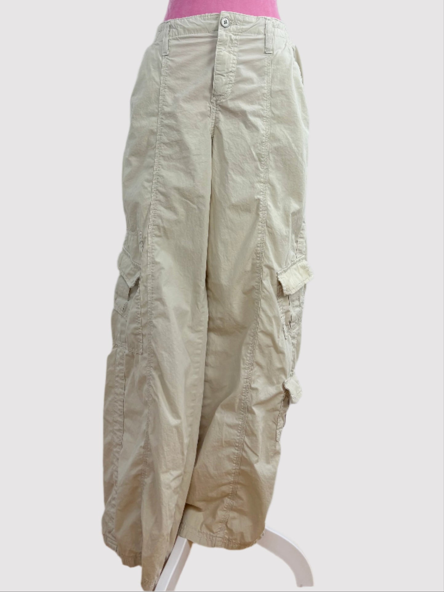 BDG wide leg cargo pants Large