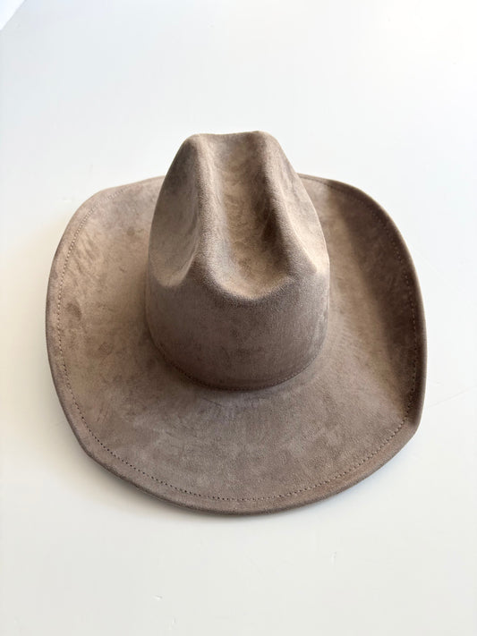 8 autres raisons le chapeau de cowboy en faux suède