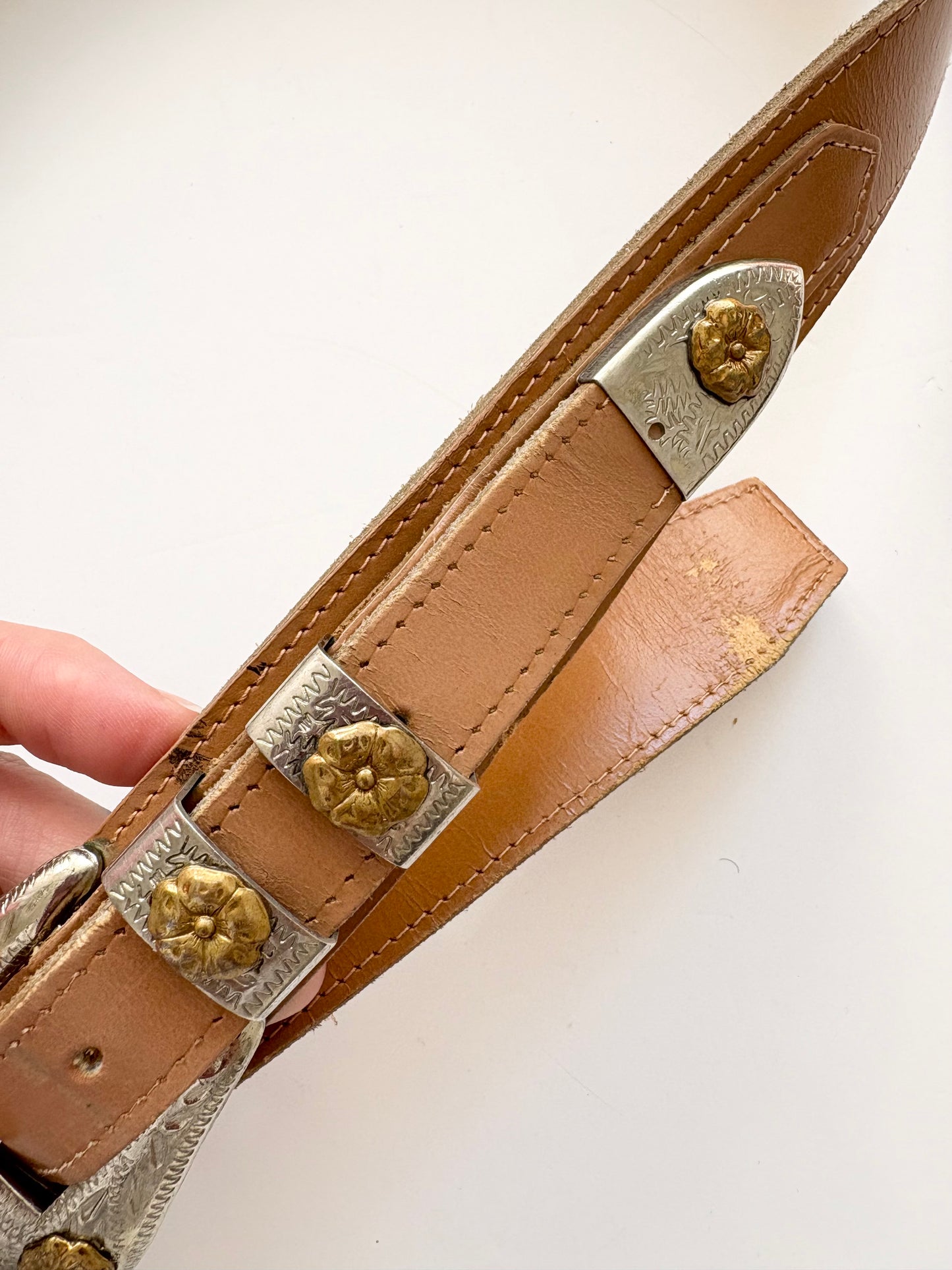 Vintage genuine leather tan belt