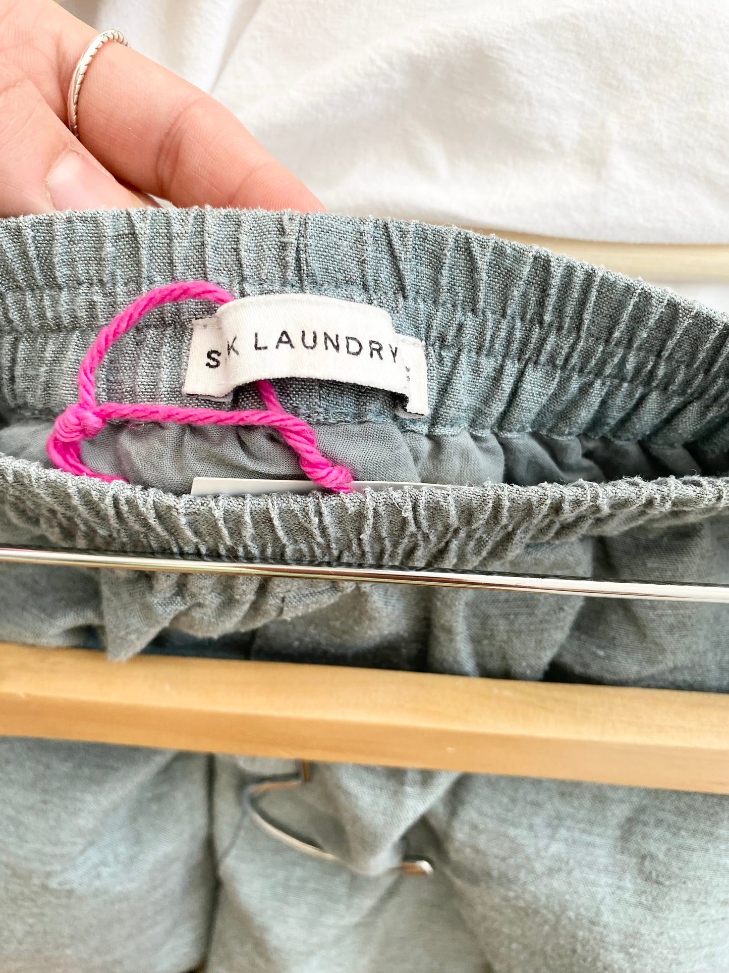 Short en mélange de chanvre et de soie Silk Laundry, taille S