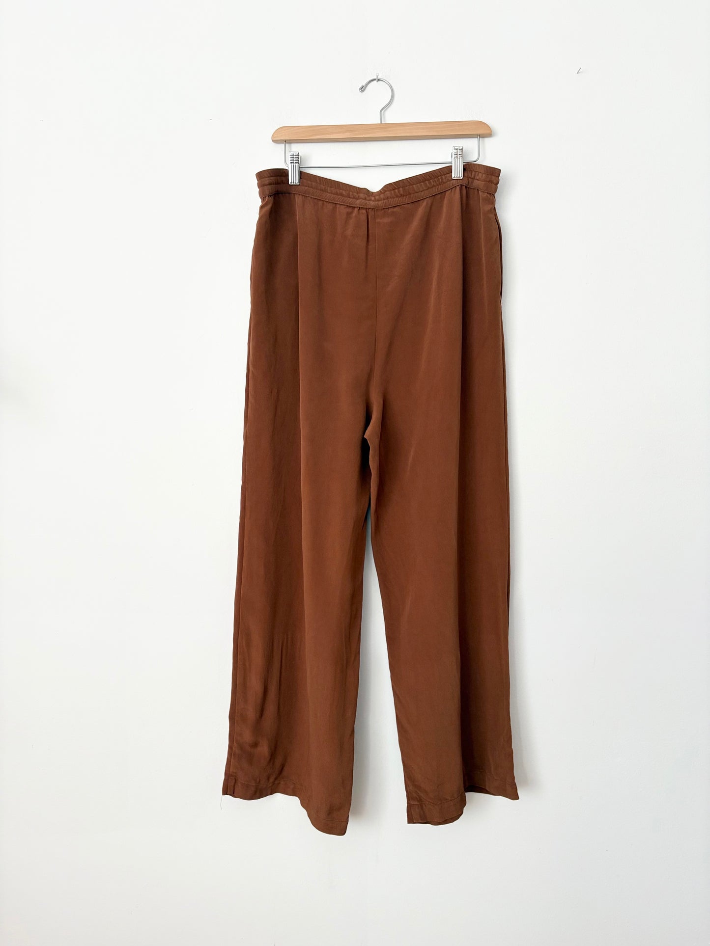 Pantalon large en soie marron St John, taille M/L