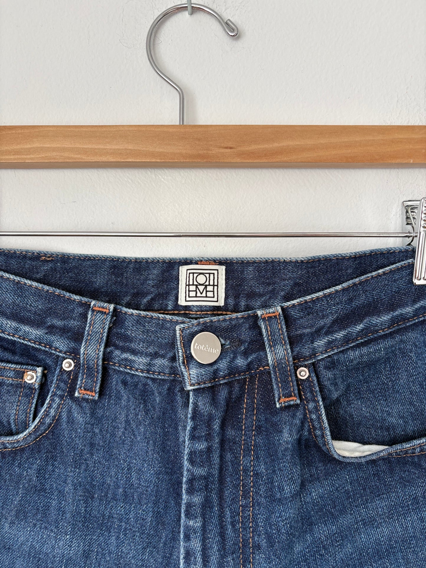 Jean à coutures torsadées Totême W26