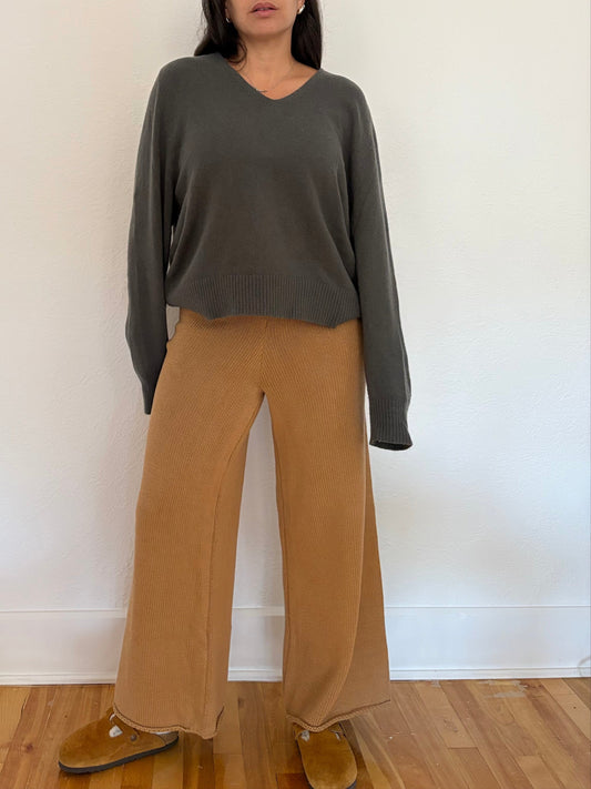 The simple folk wide leg knit trousers *Multiple sizes*