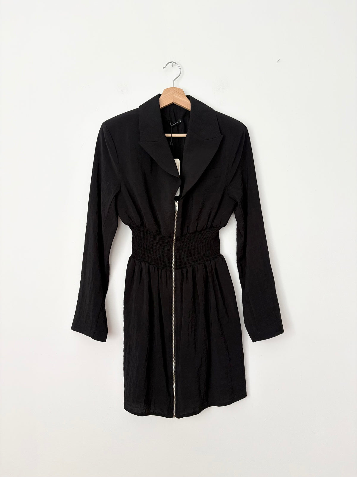 Robe courte Nocturne à fermeture éclair sur le devant, taille M