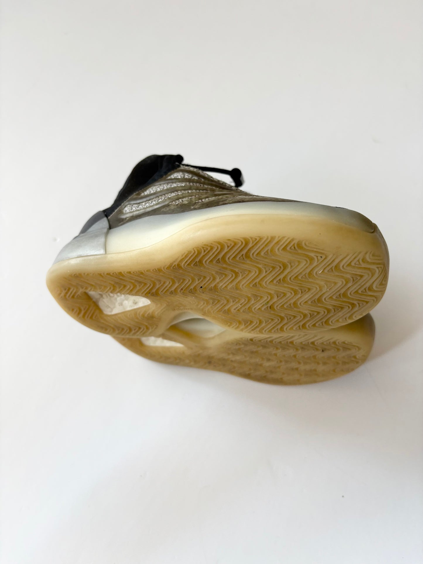 Yeezy quantum ankle sneakers US8