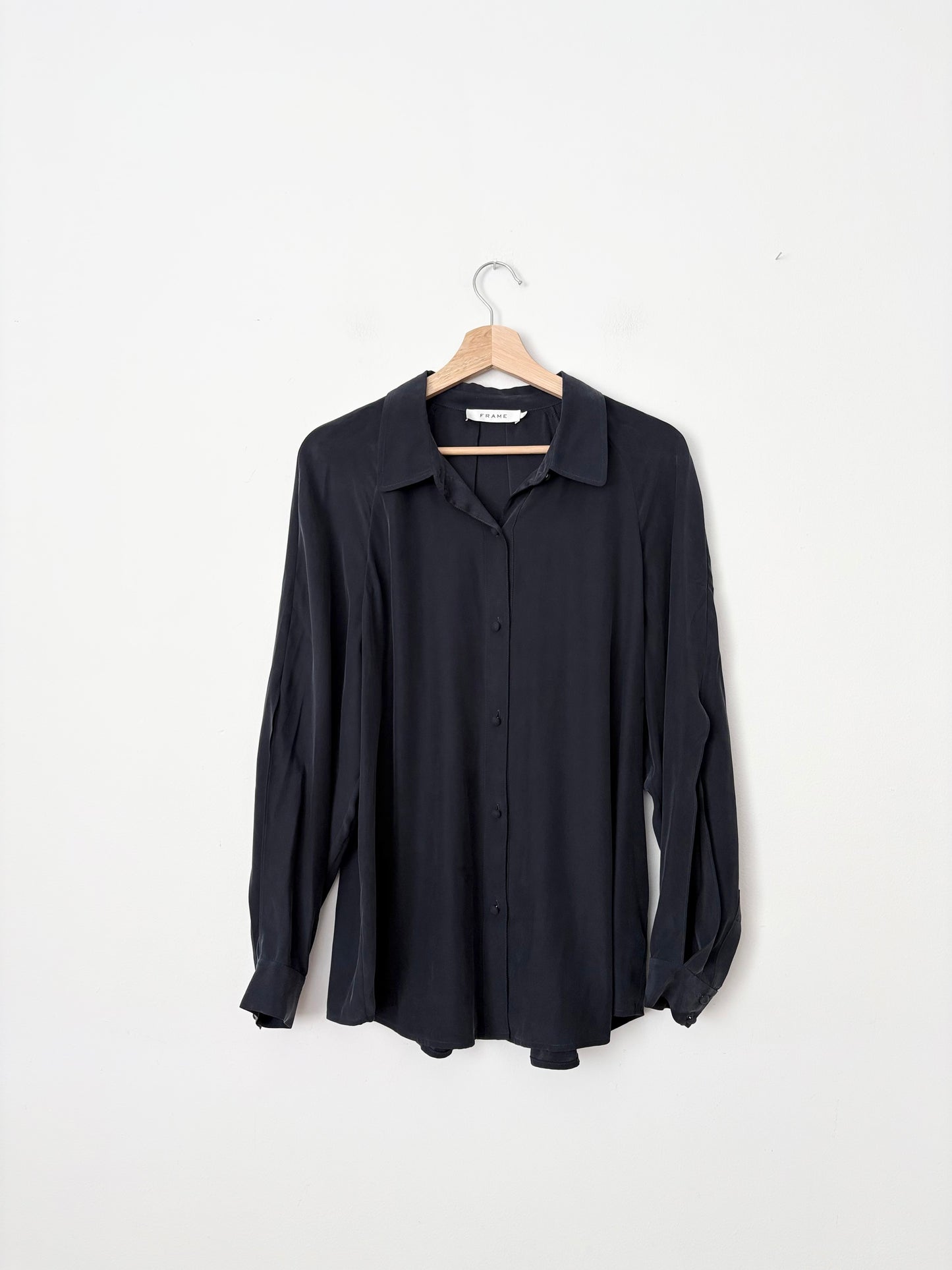 FRAME slit wrist silk button up shirt Large