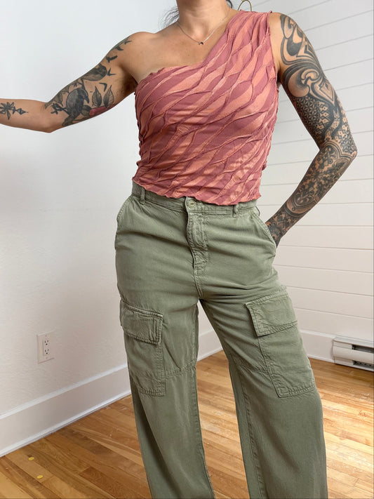 Urban Renewal top plissé asymétrique Medium
