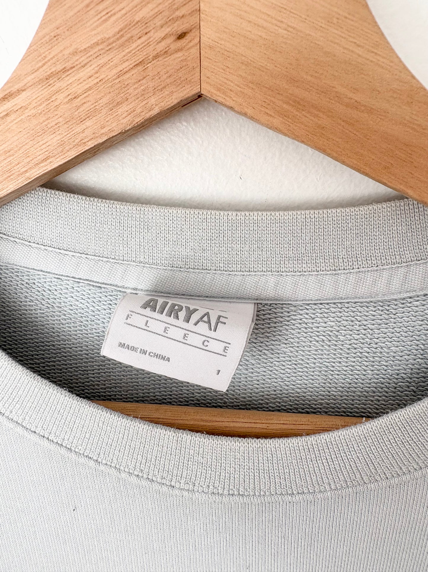 Aritzia TNA chandail boyfriend airy fleece Small