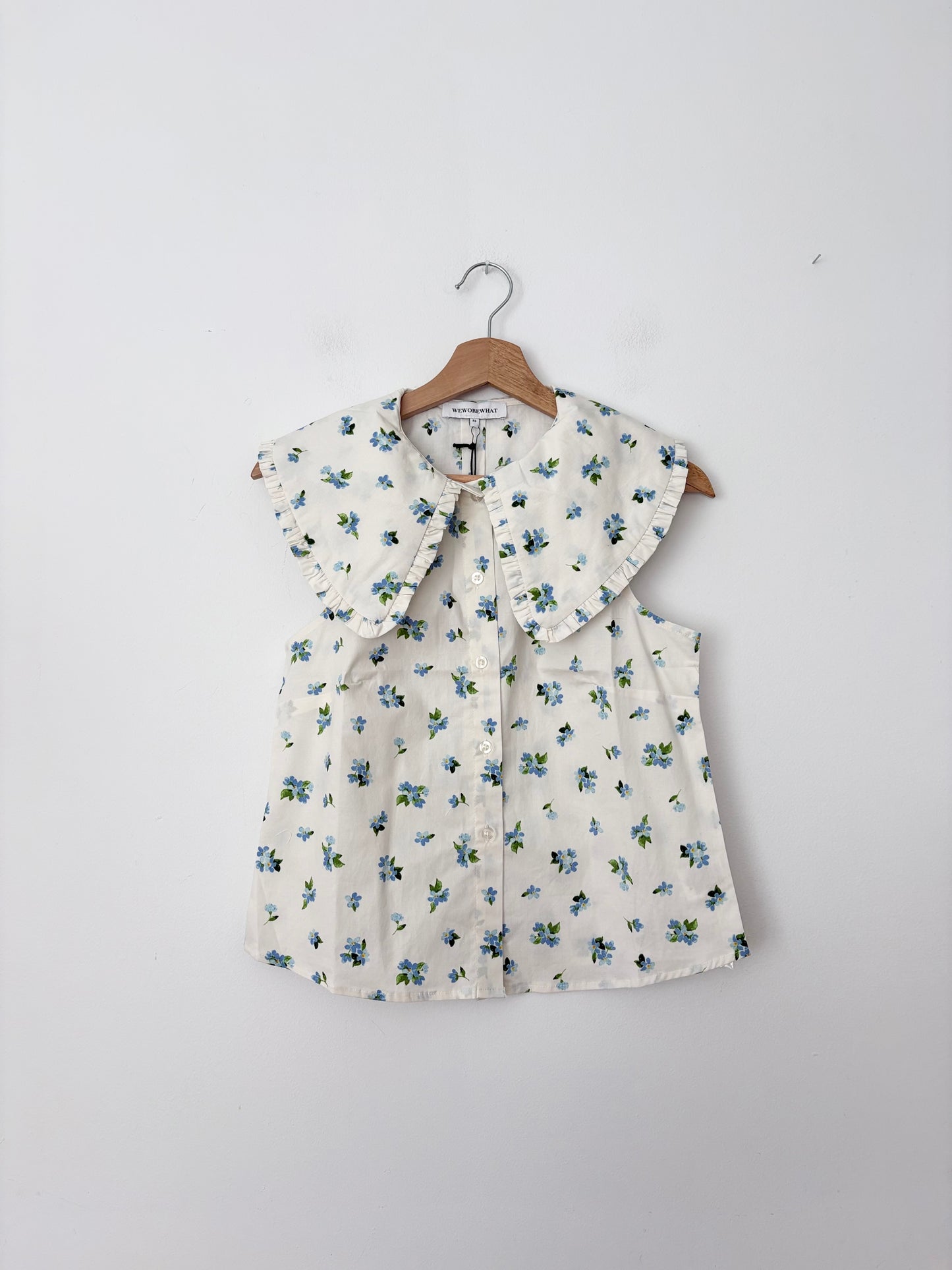 Weworewhat ruffle collar sleeveless blouse XS/S