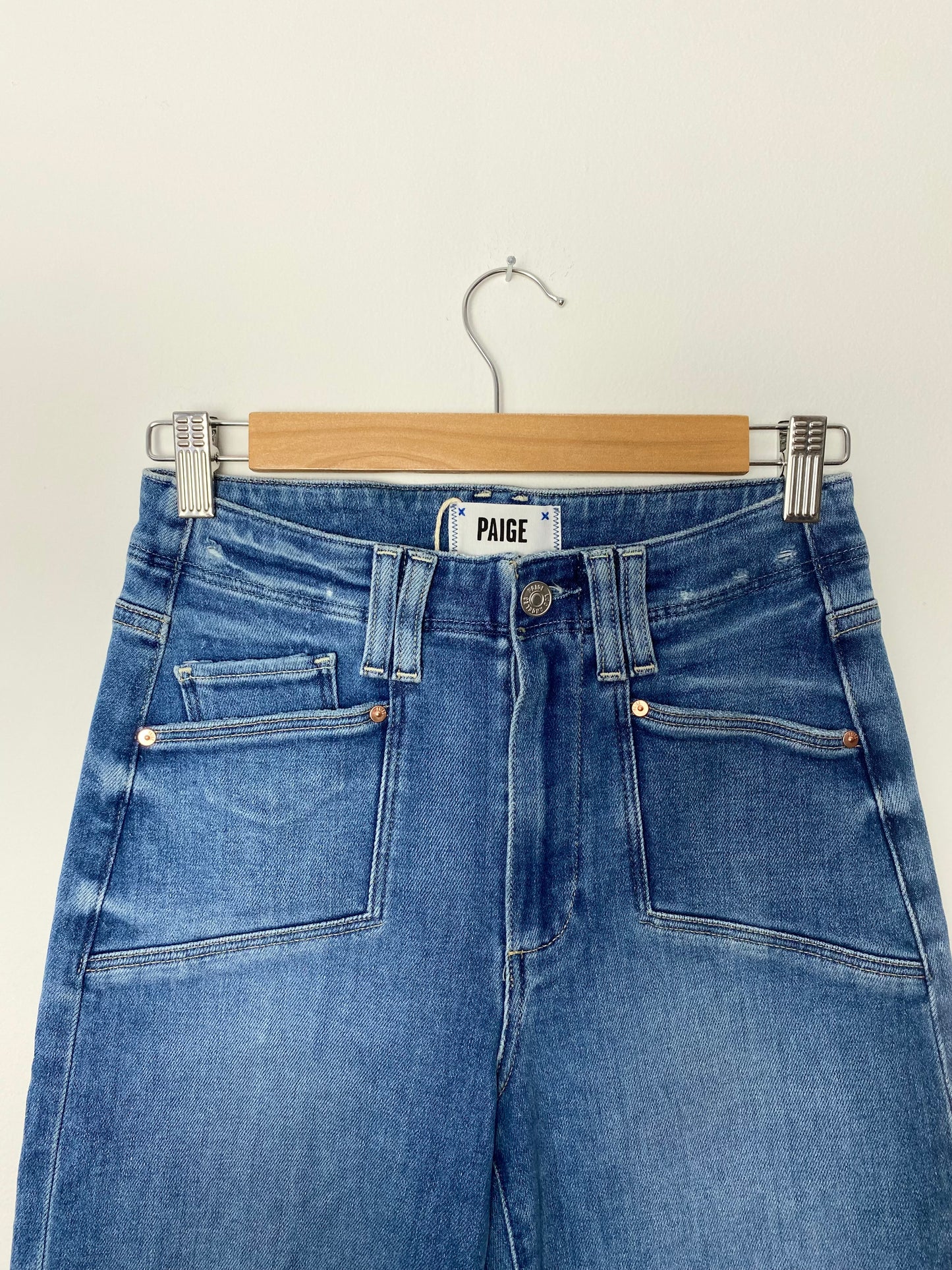 Jean large Anessa par Paige W25