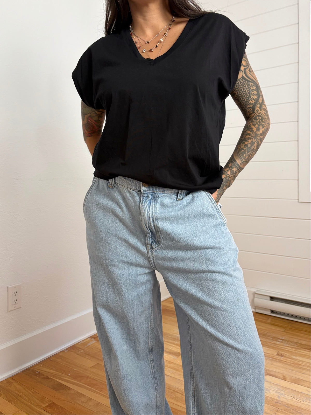 Nordstrom pima cotton V neck tee Large