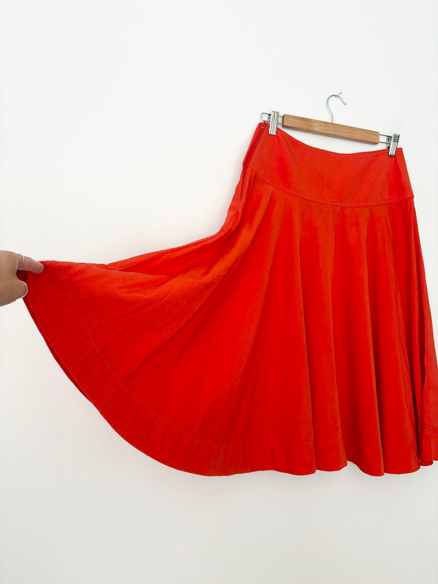 Uniqlo UUU flare midi skirt W27