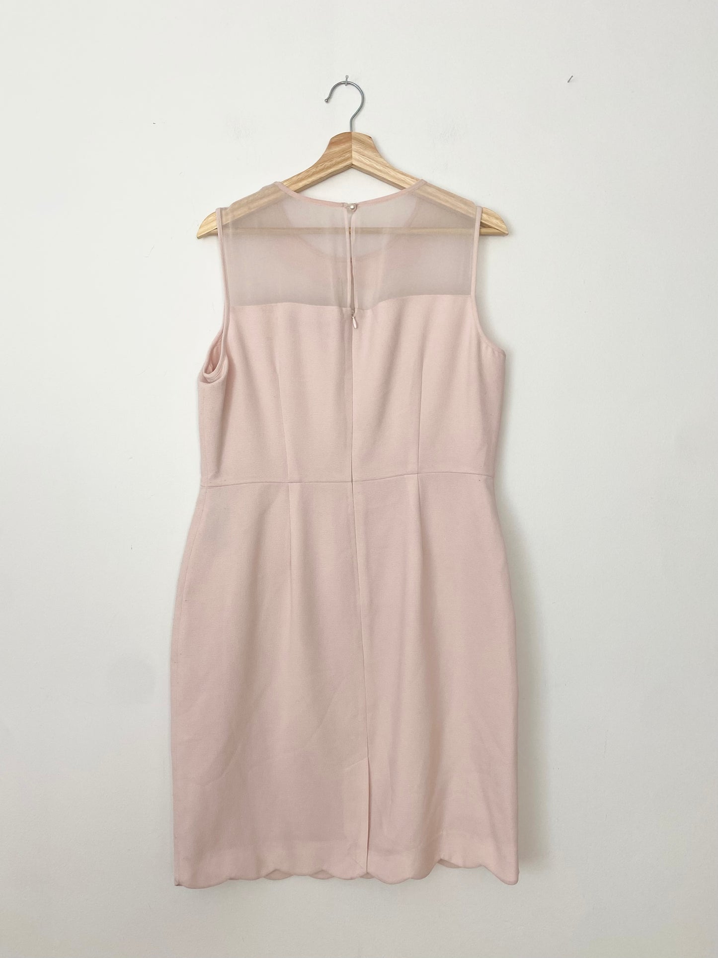 Karl Lagerfeld Scalloped sheath dress Large