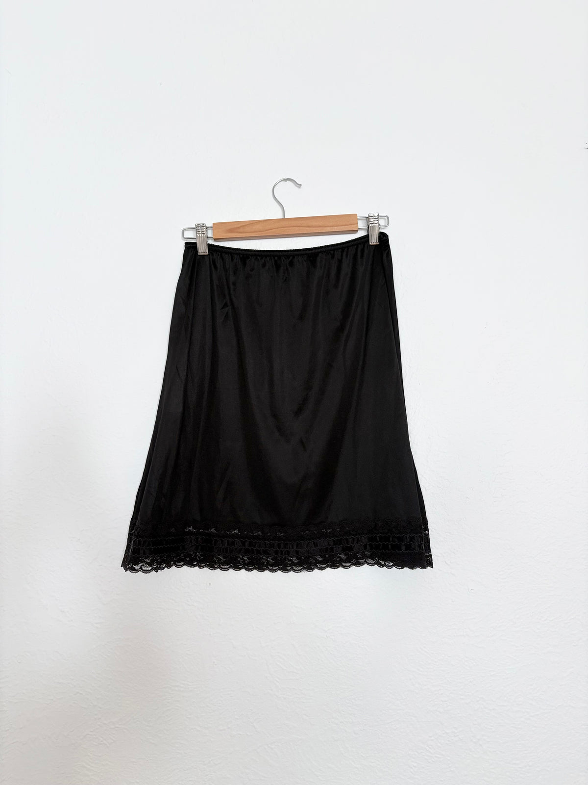 Jupe midi vintage avec bordure en dentelle M/L