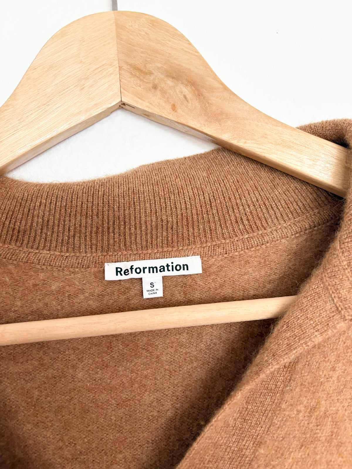 Reformation crop cashmere sweater Small