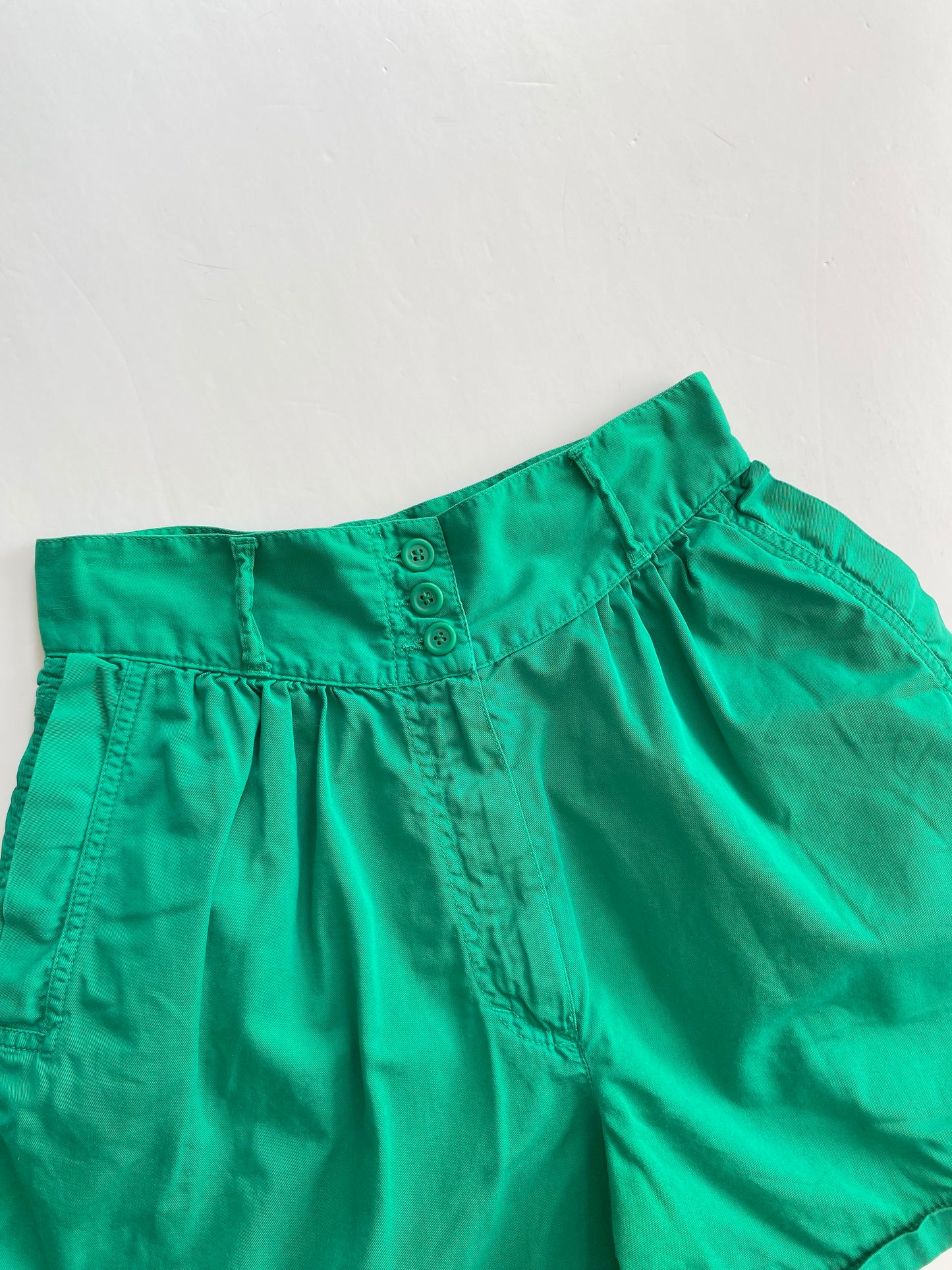 Short vintage United Colors of Benetton W27 