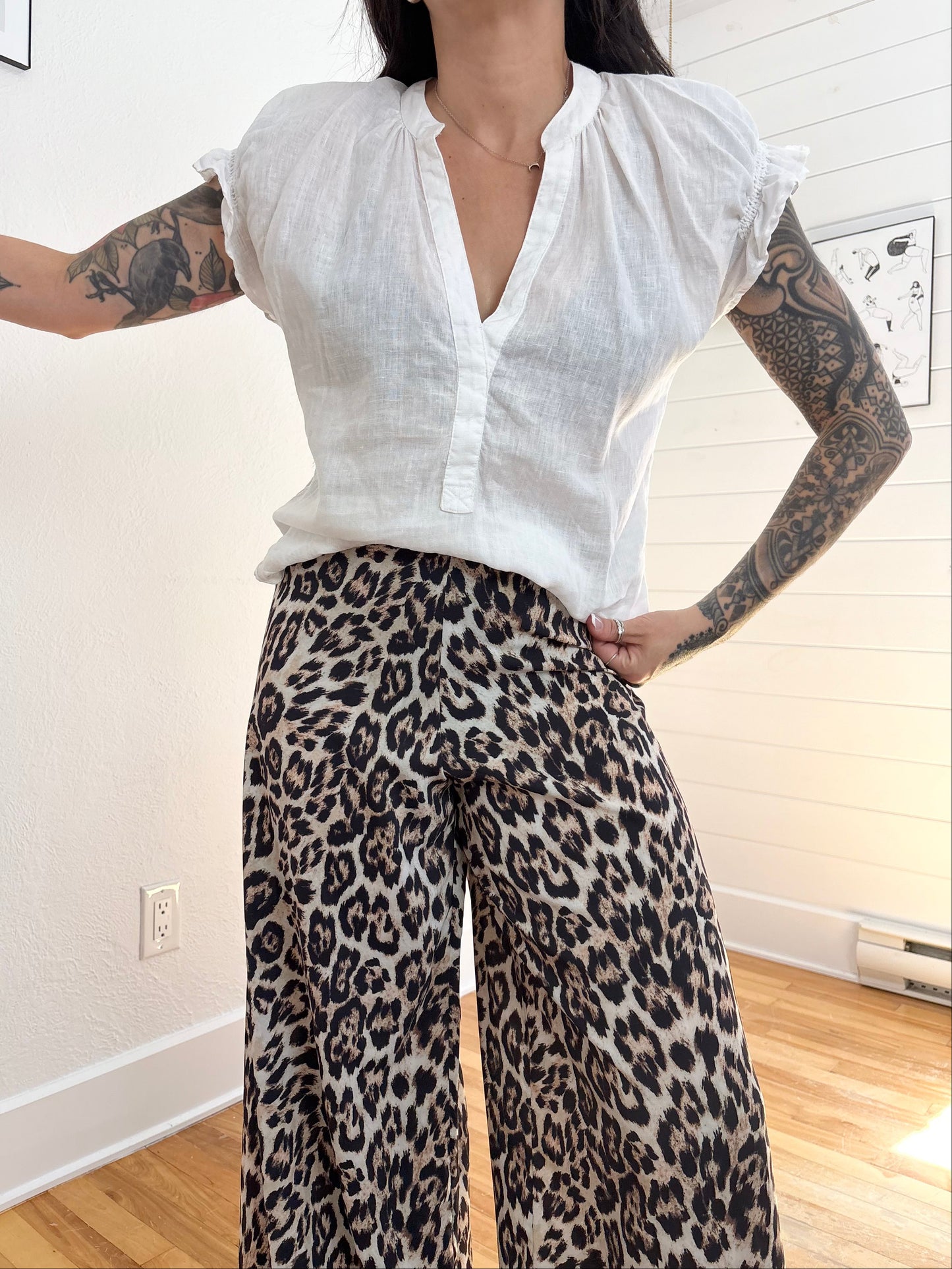 Pilcro tatum linen flutter sleeve top Medium