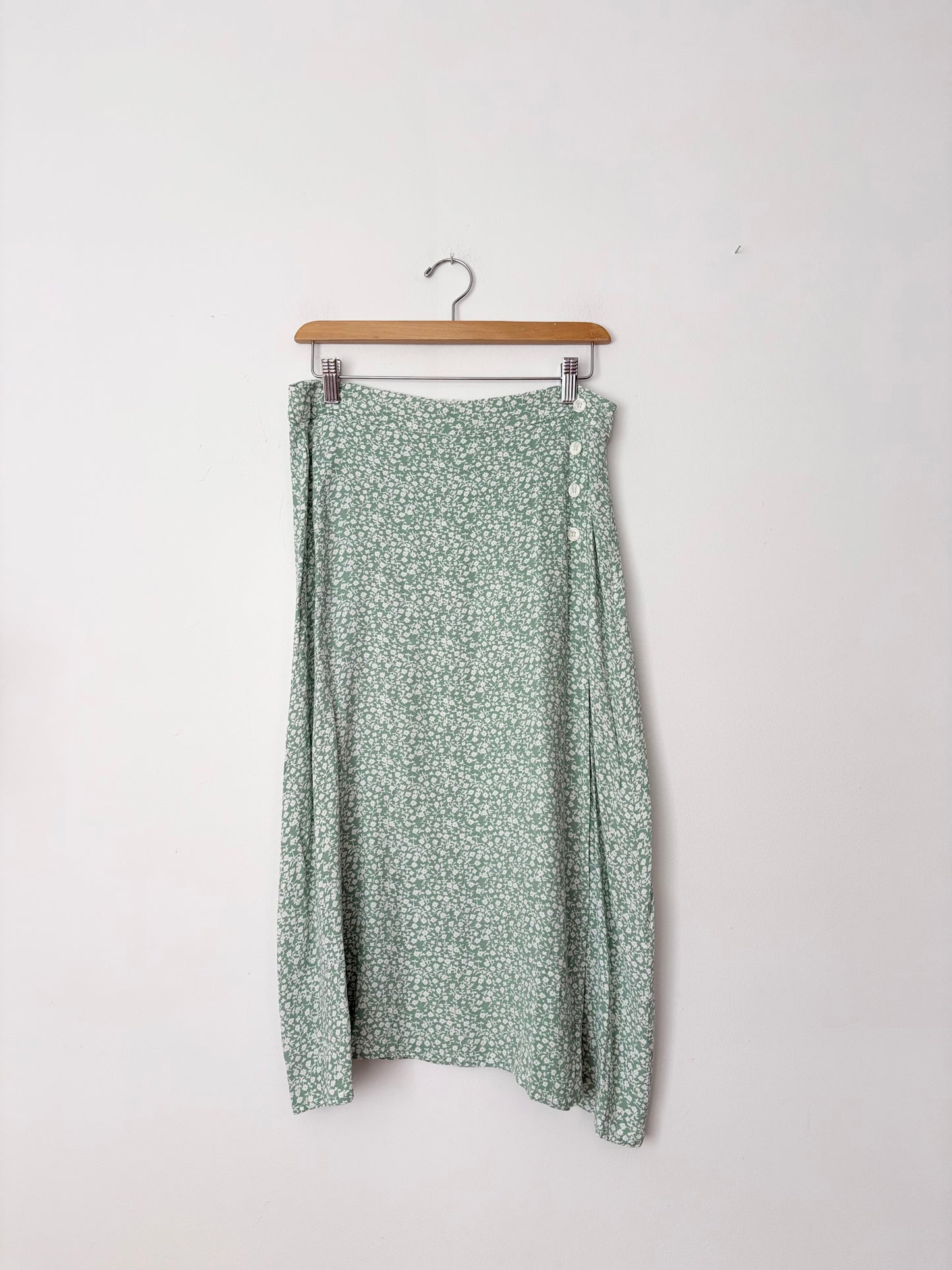 Jupe midi fleurie Racquel de la marque Faithfull, taille M/L