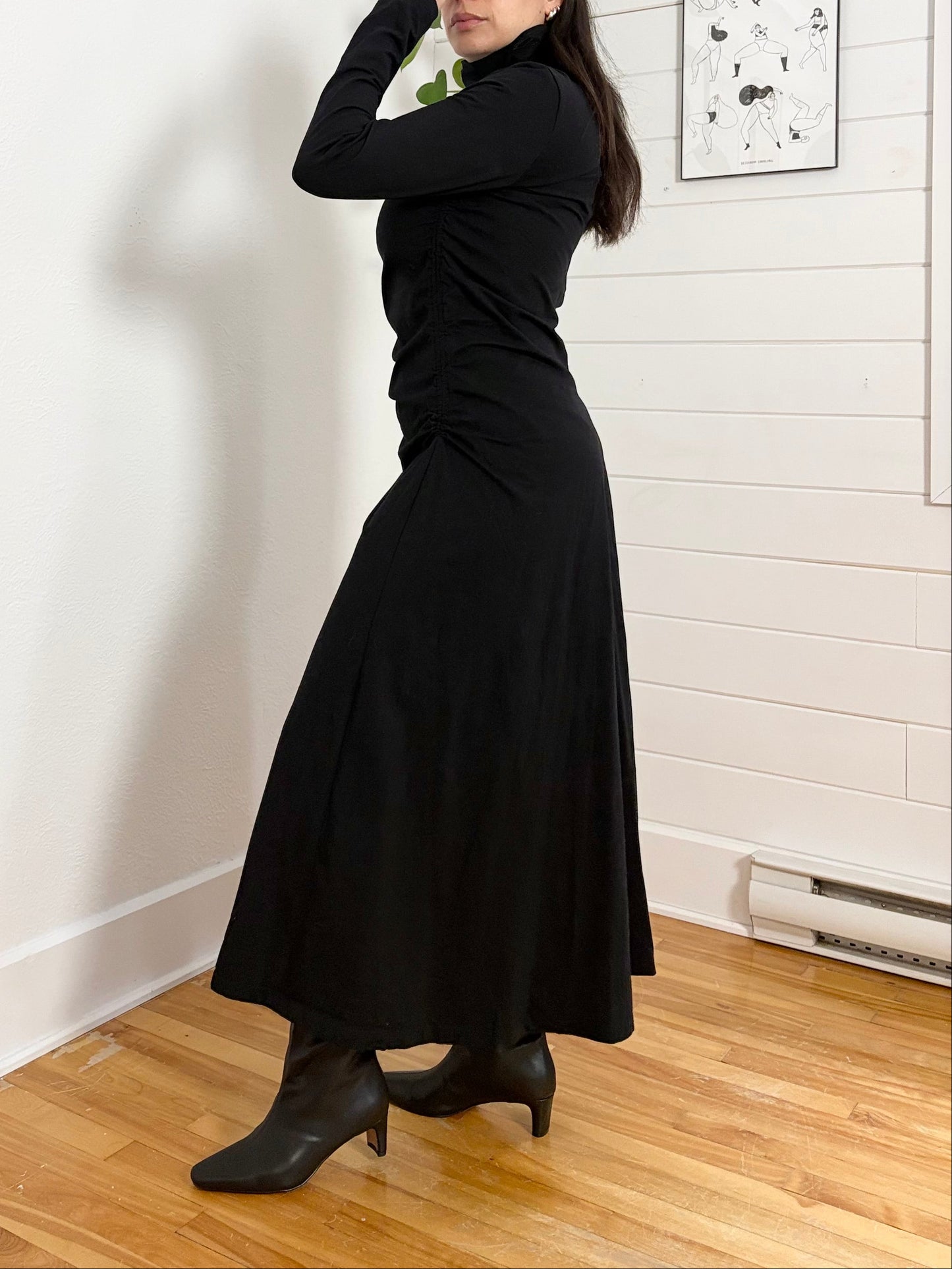 Robe midi froncée à col montant COS, taille L