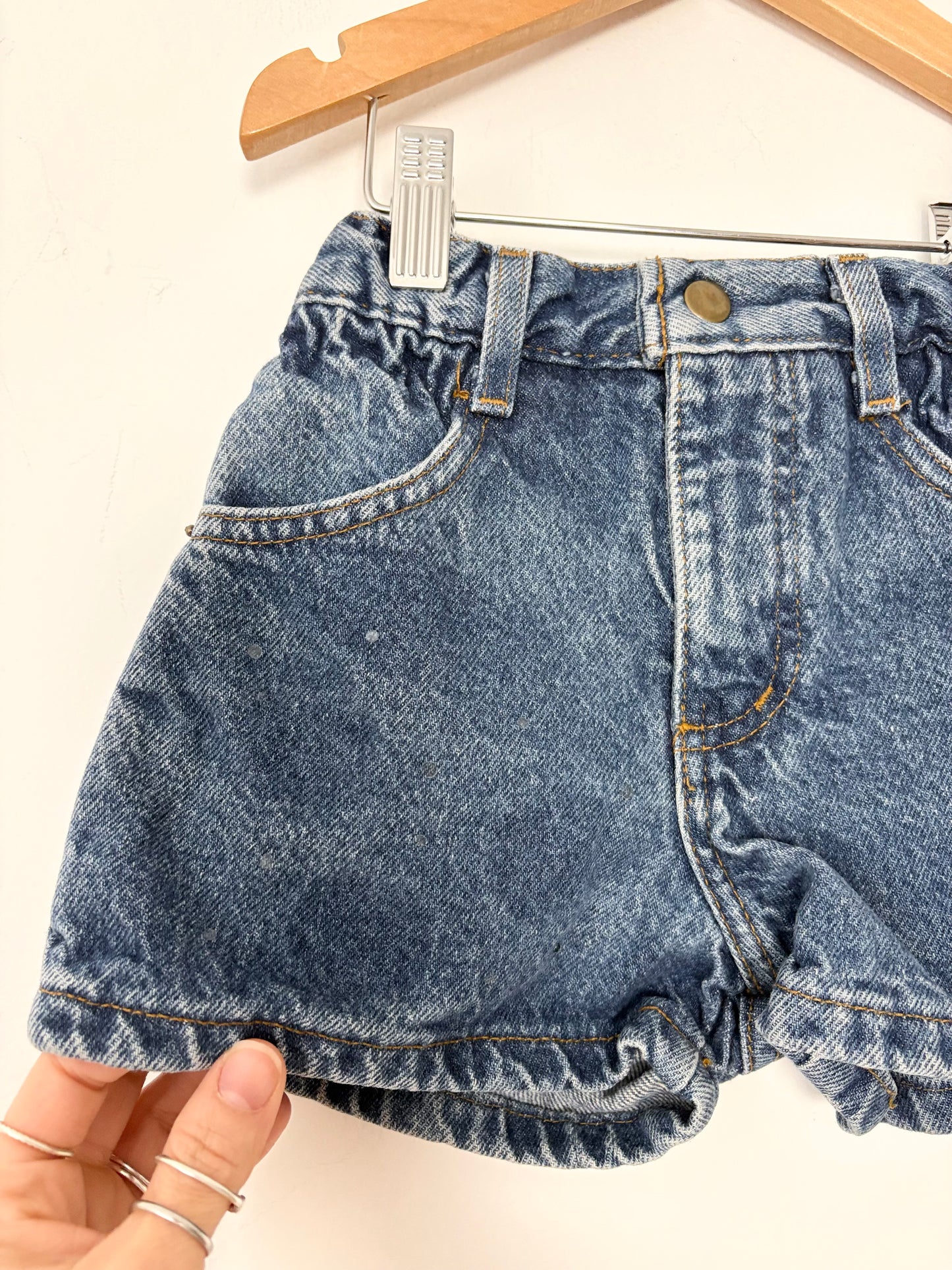 Short en jean vintage taille cintrée avec broderie aux poches 3/4 ans