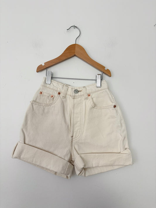 Vintage cream levis roll up denim shorts 7-8Y