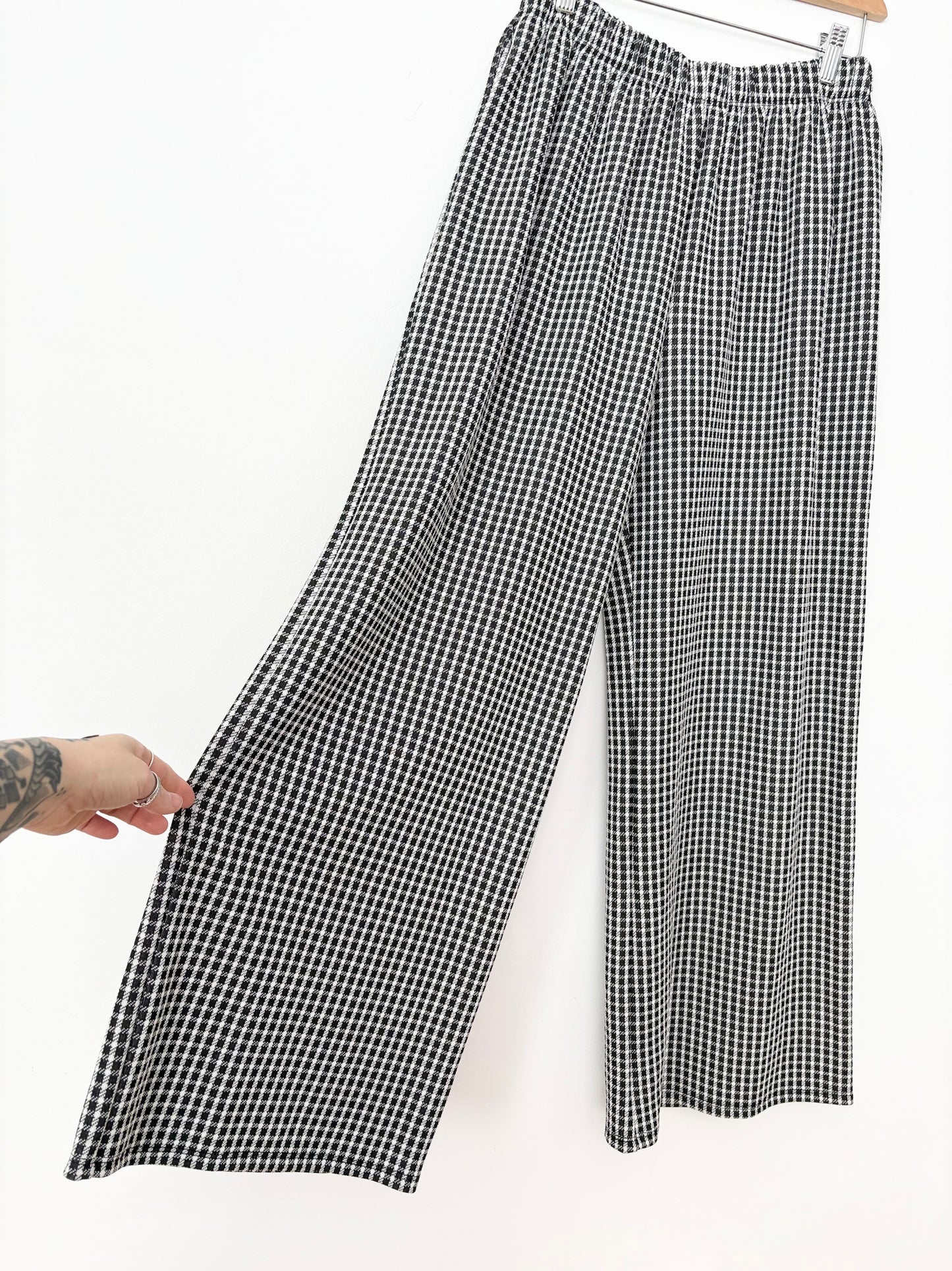 Pantalon à carreaux à jambes larges Urban Renewal Taille