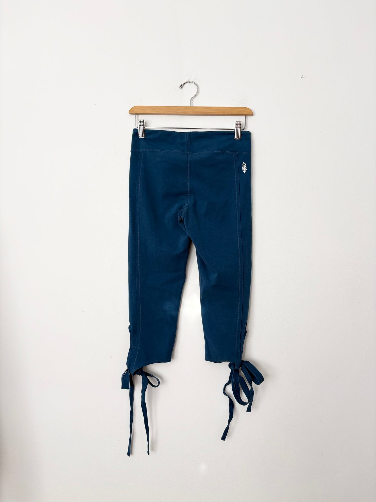 Free People movement turnout leggings Small