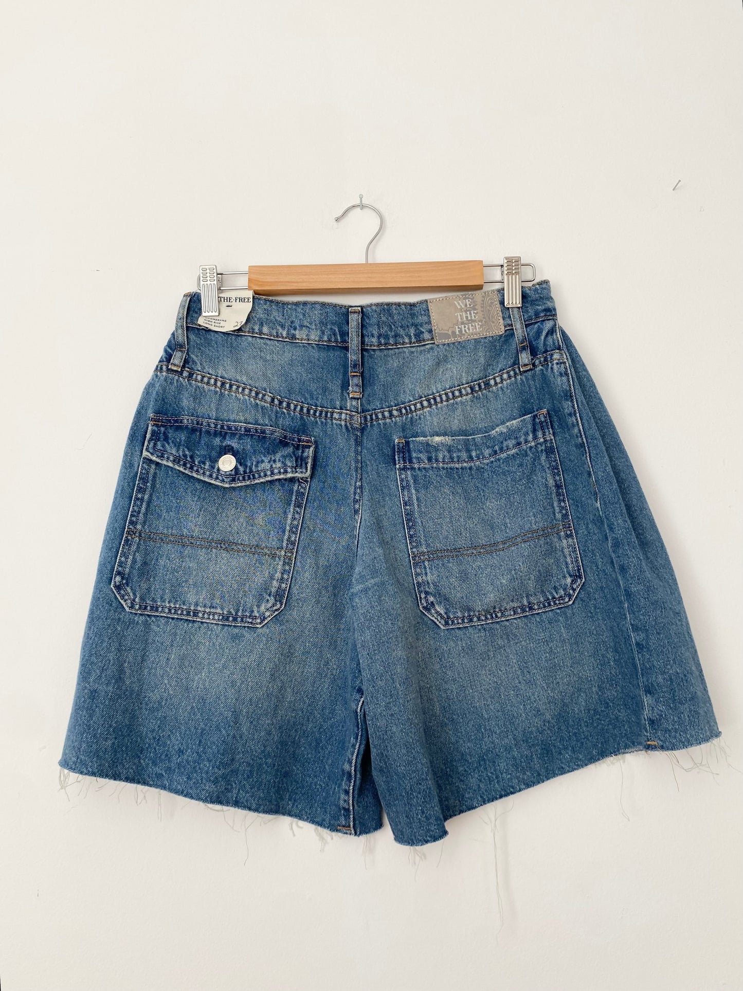 Free people boomerang long shorts W27/28