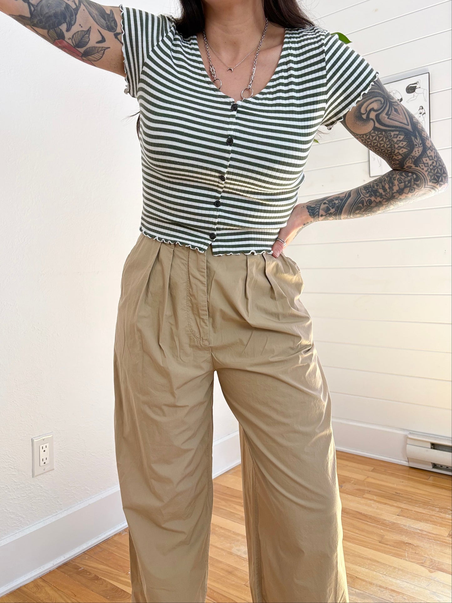 T-shirt col en V boutonné à rayures Madewell, taille M