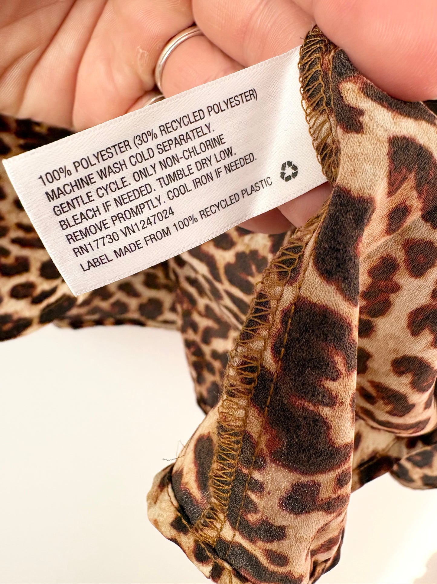 Blouse léopard Nili Lotan x Target, taille L