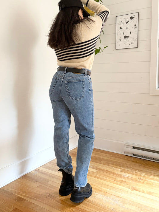 Vintage 725 originals high waisted jeans W28