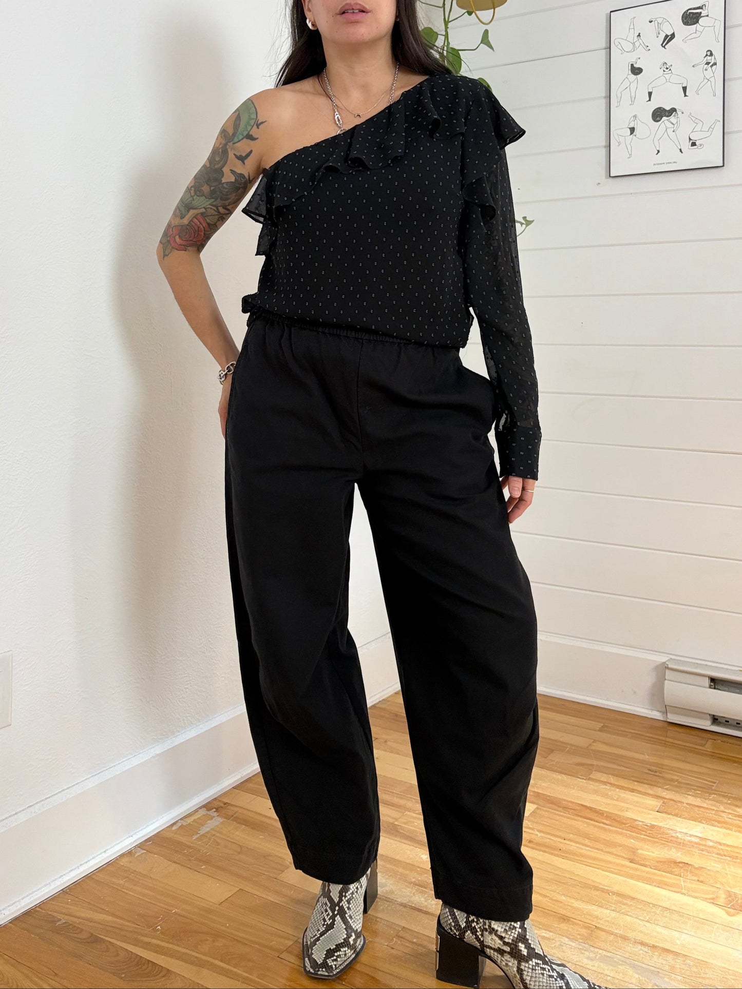 Avec les filles ruffled one shoulder blouse Medium