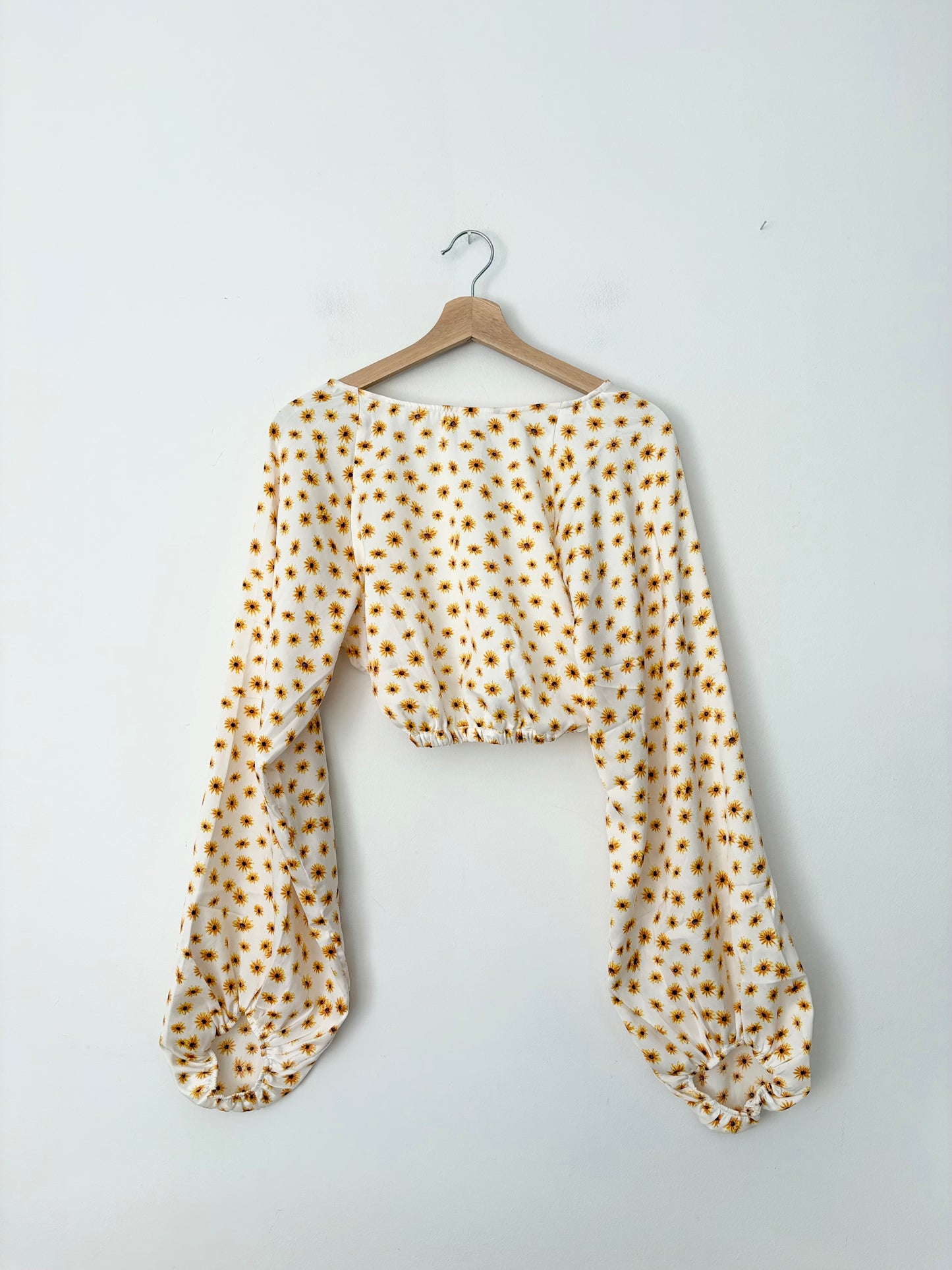 Weworewhat Disty daisy billow sleeve top Small