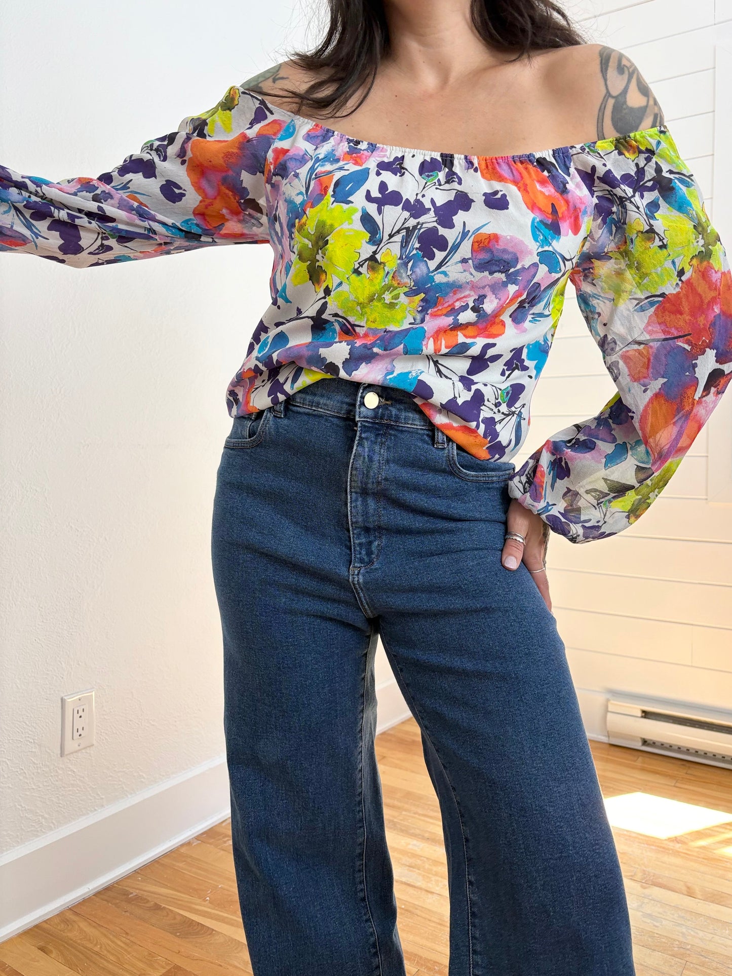 Alice + Olivia floral silk blouse XS