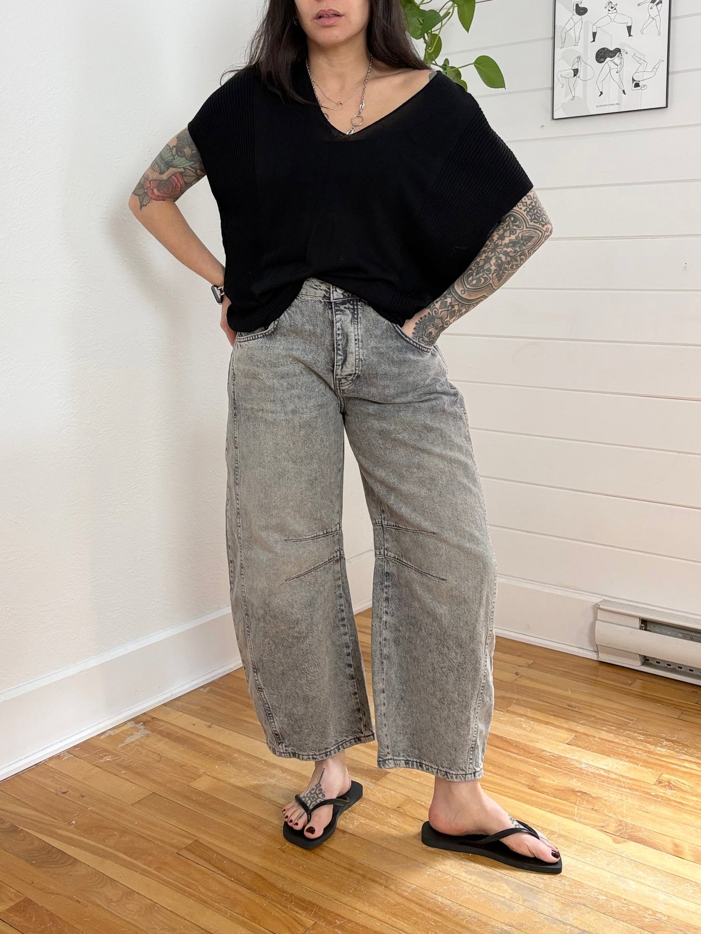 Vince ribbed v neck top Medium