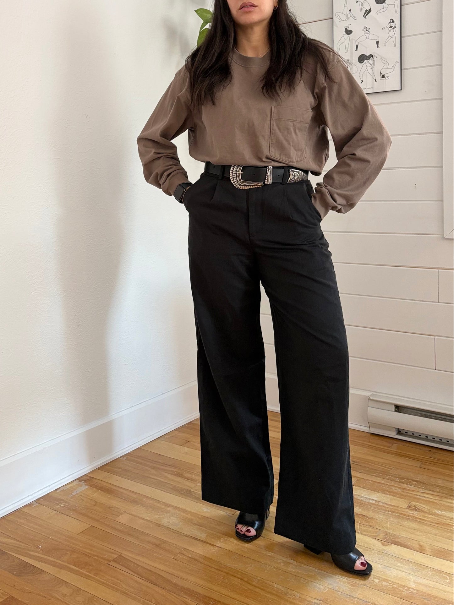 T-shirt à manches longues et poche Uniqlo U, taille L