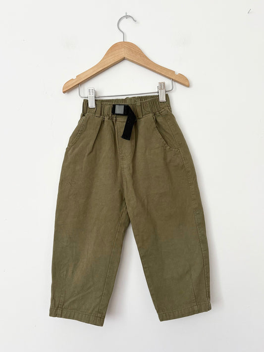Zara khaki tapered pants 3/4Y
