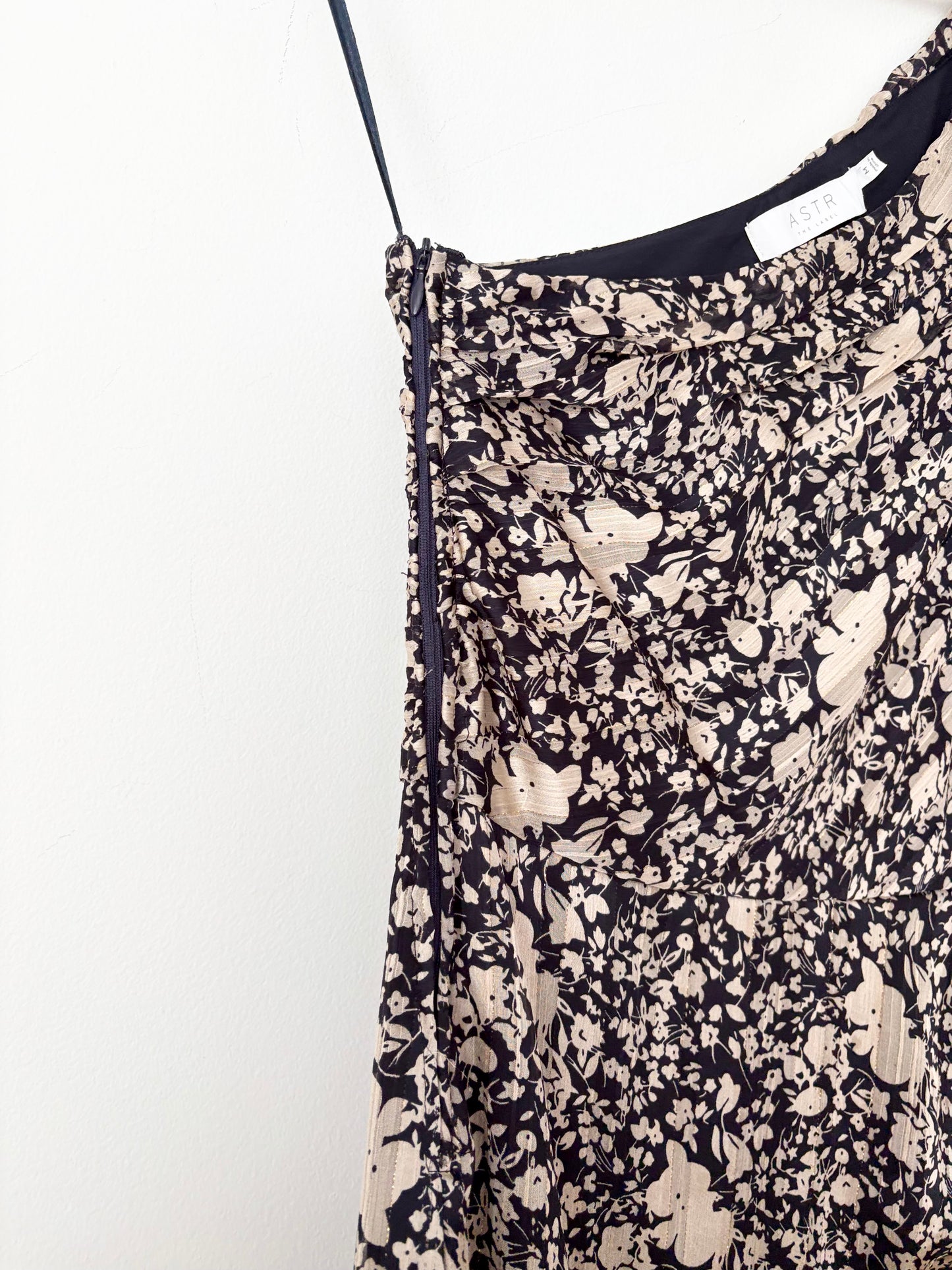 ASTR The label Santorini robe midi à volants S/M