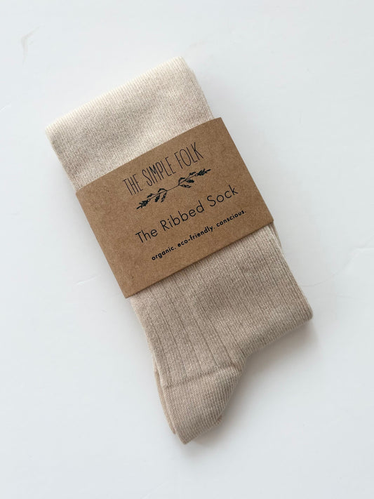 The simple folk ribbed socks in oatmeal 2-4Y