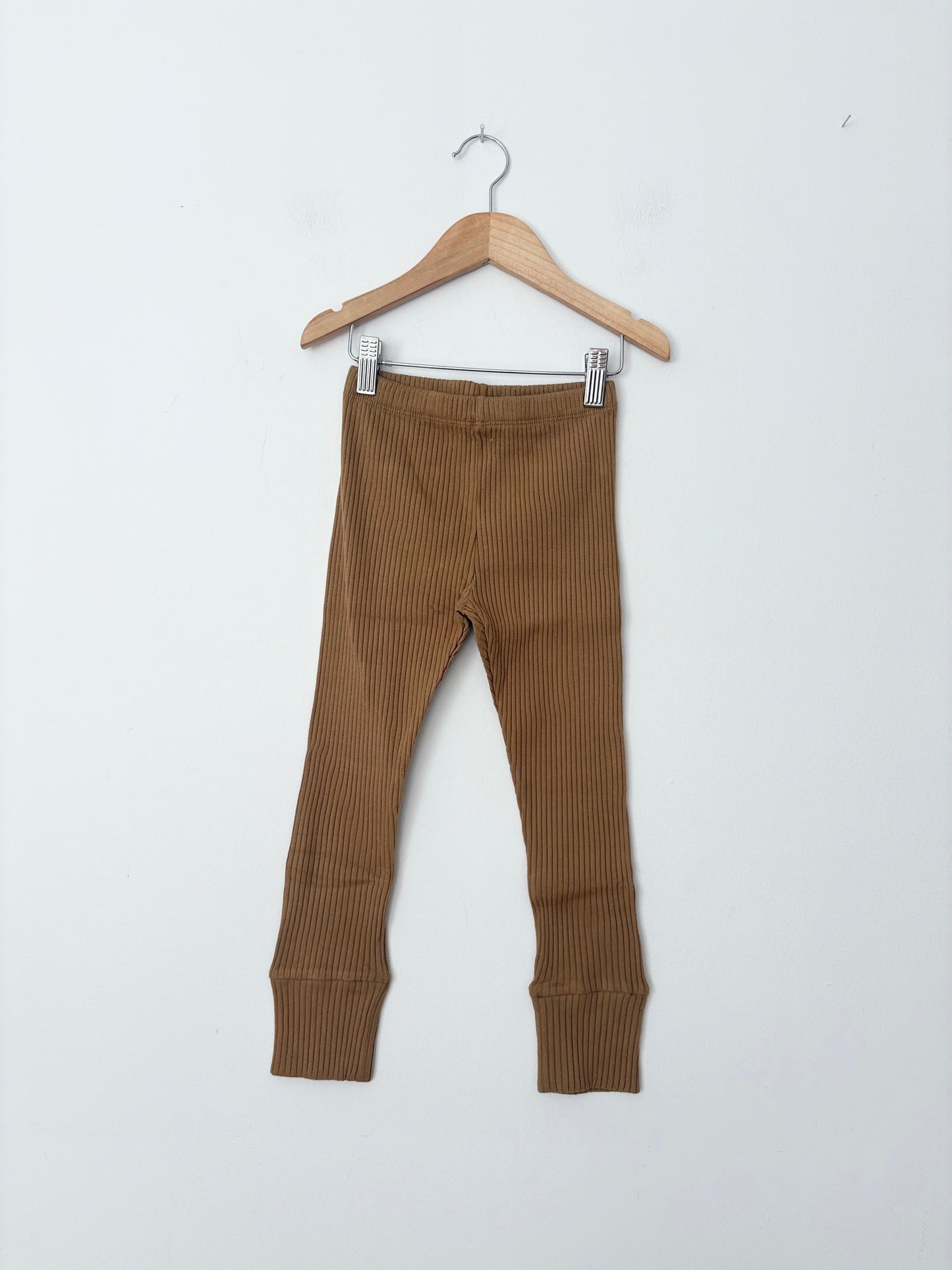 The simple folk ribbed legging in camel *Multiple sizes*