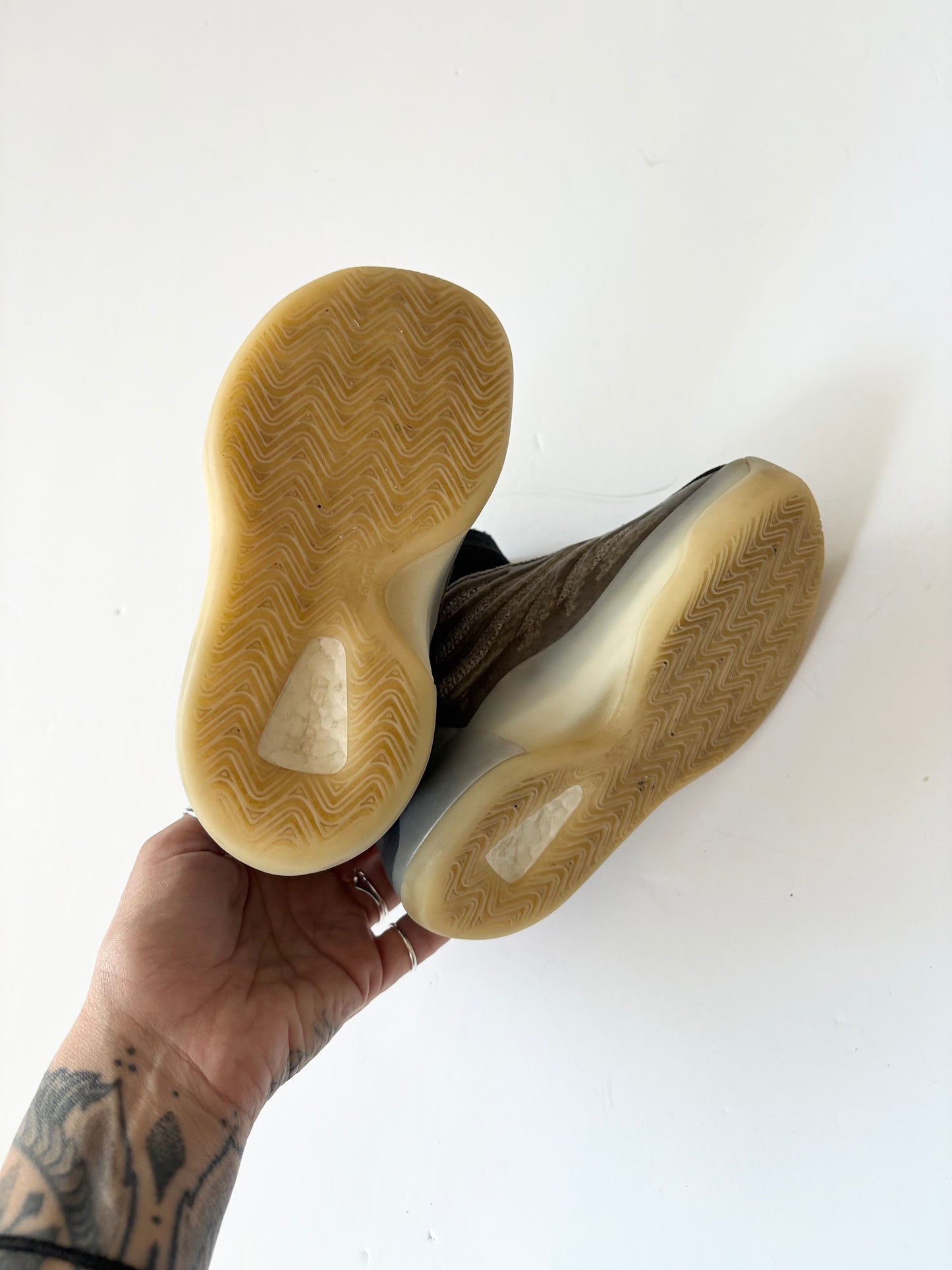 Yeezy quantum ankle sneakers US8