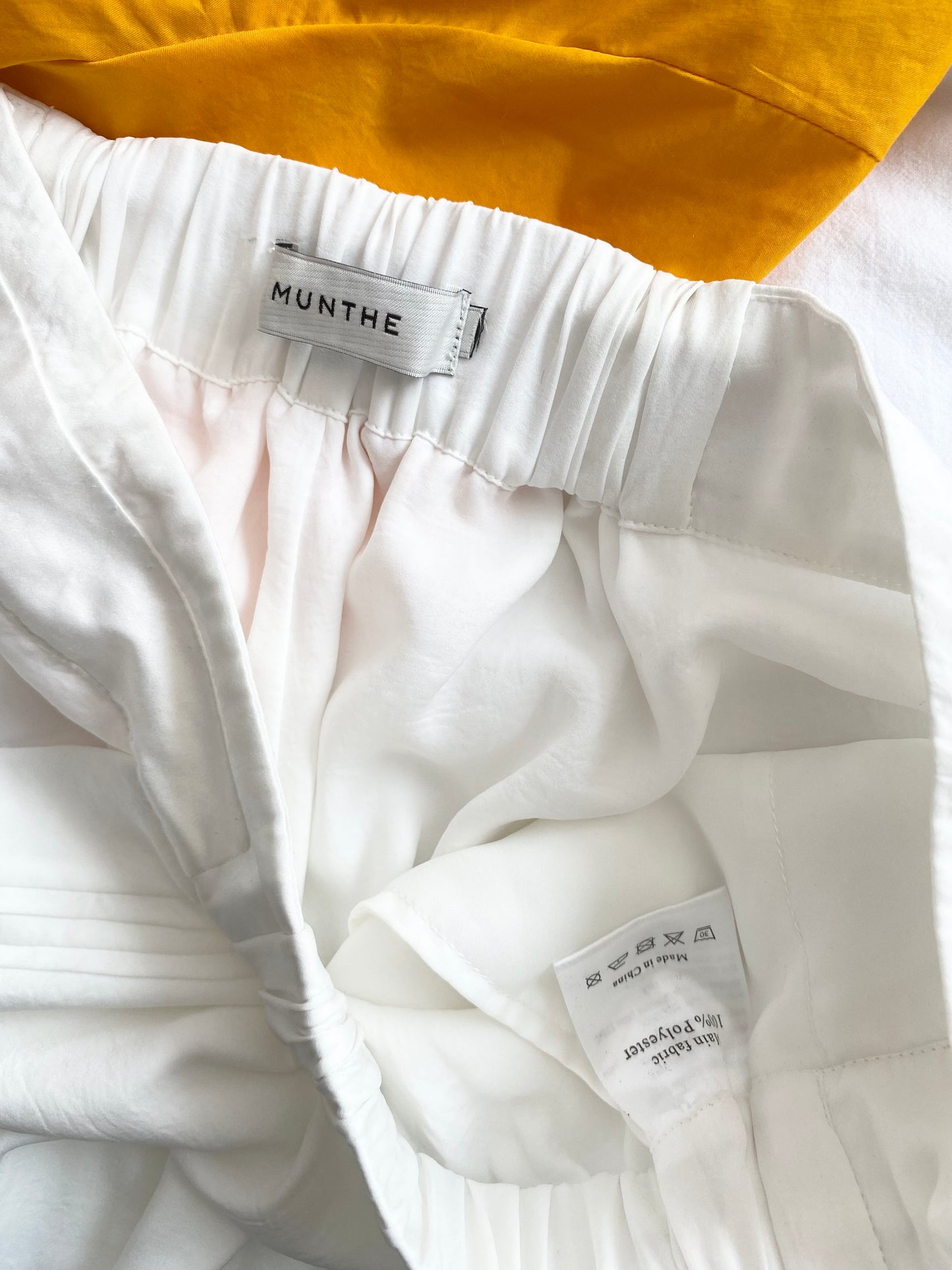Munthe pleated pocket shorts Small